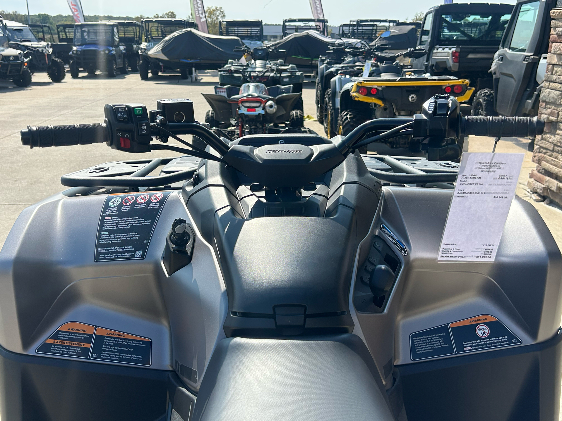 2025 Can-Am Outlander XT 700 in Columbia, Missouri - Photo 6