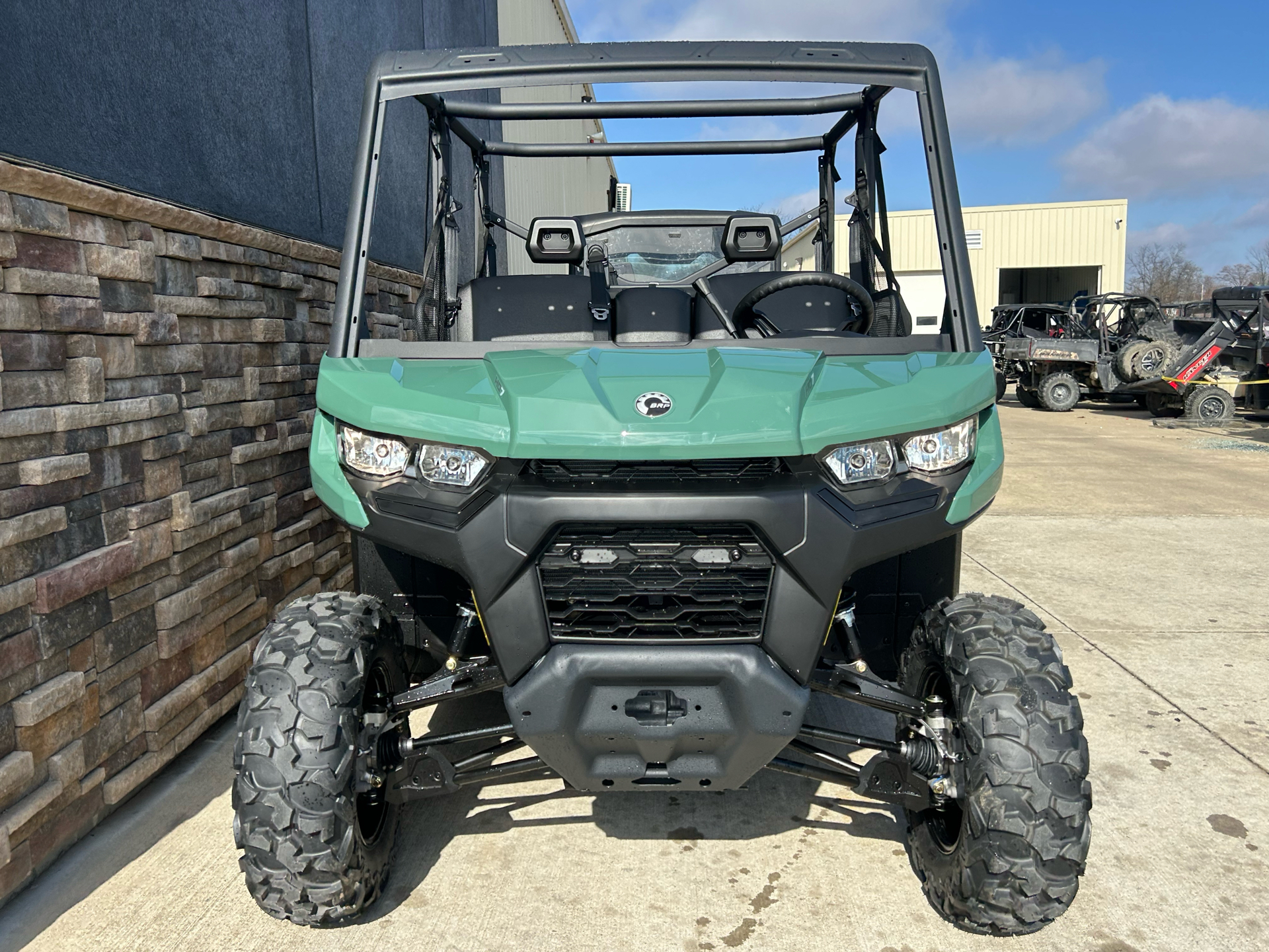 2025 Can-Am Defender MAX DPS HD7 in Columbia, Missouri - Photo 2