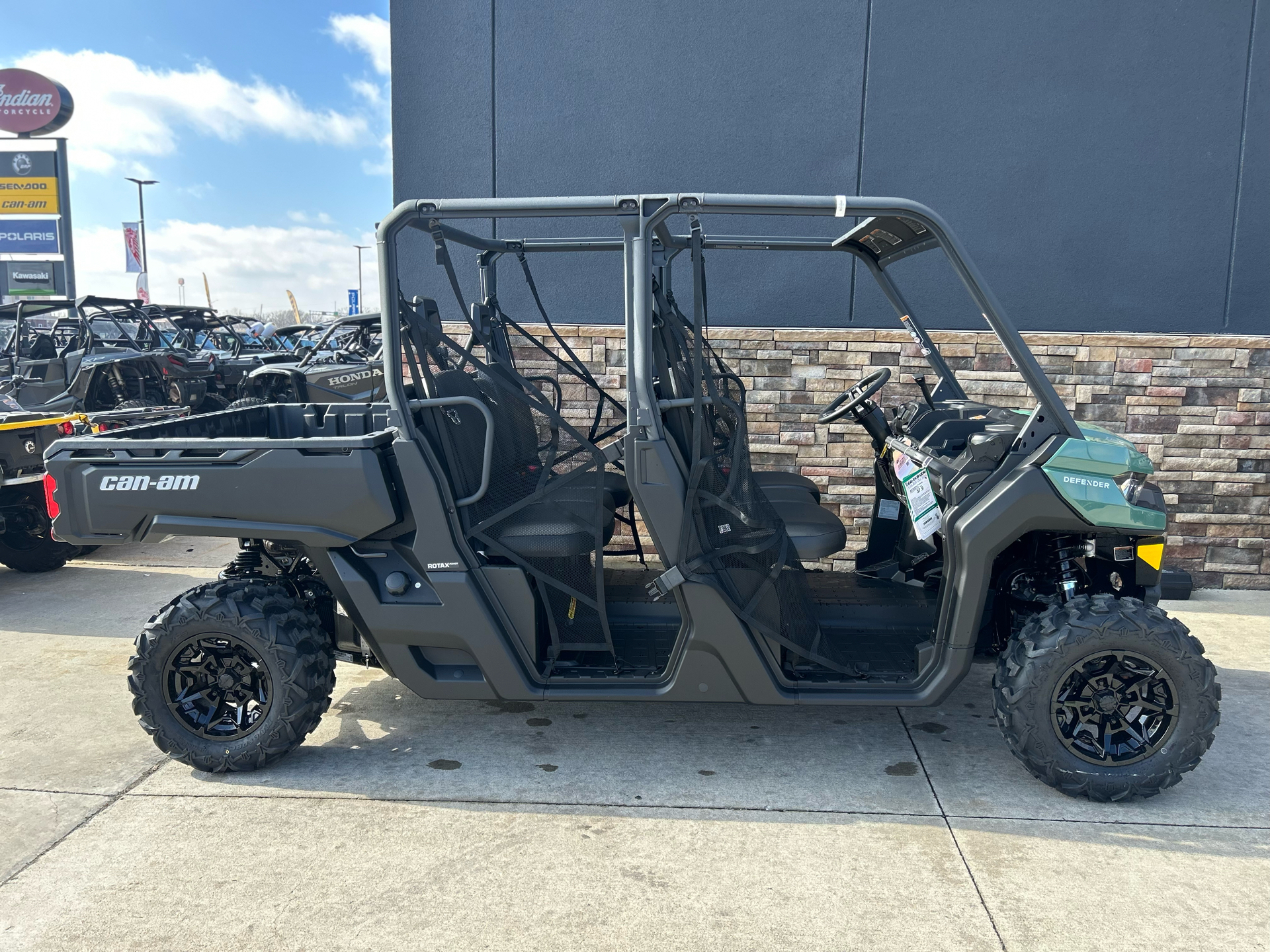 2025 Can-Am Defender MAX DPS HD7 in Columbia, Missouri - Photo 9