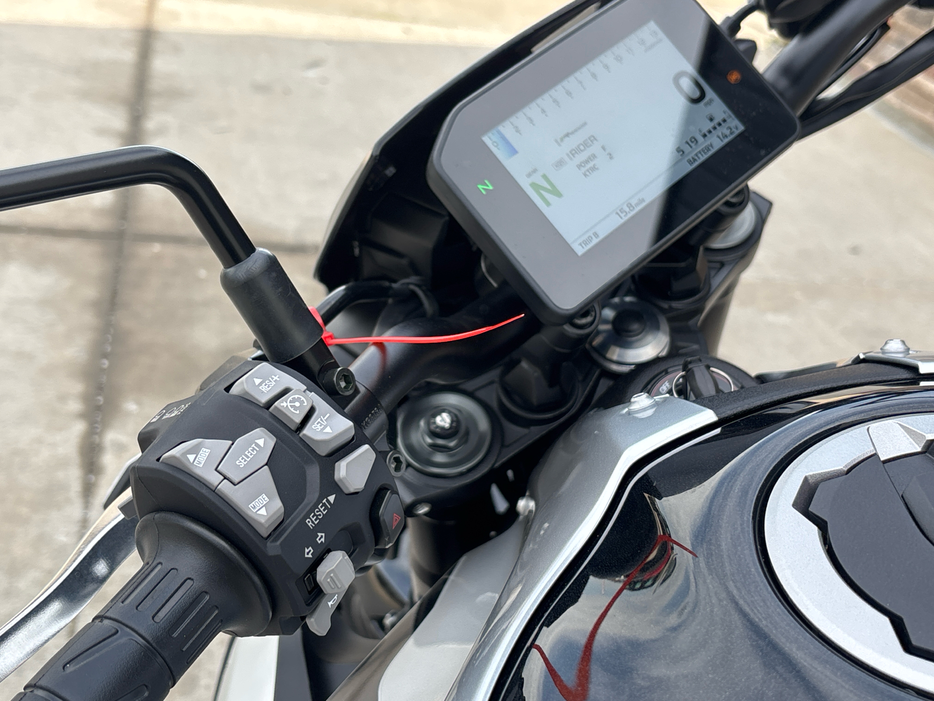 2025 Kawasaki Z900 ABS in Columbia, Missouri - Photo 6