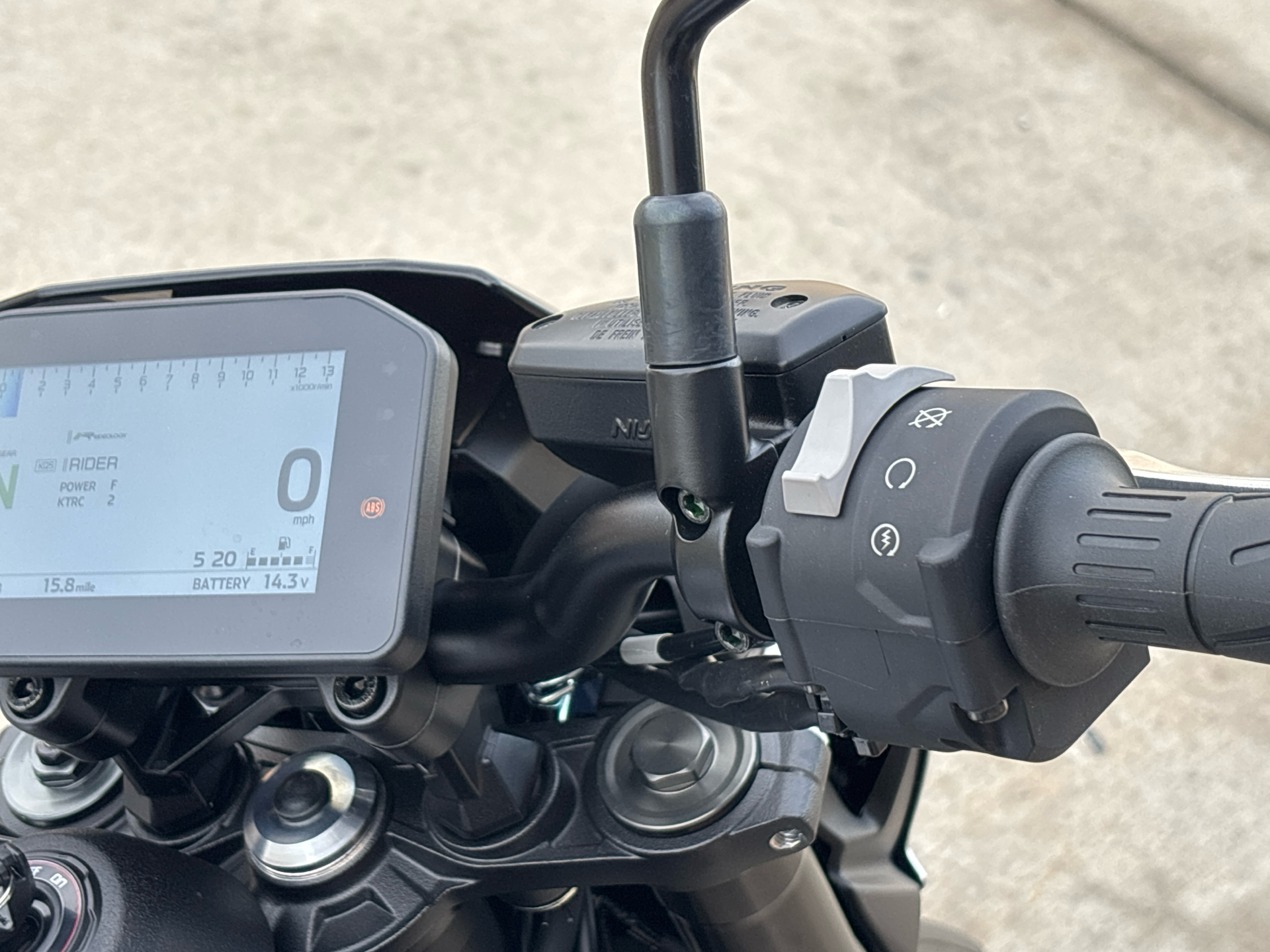 2025 Kawasaki Z900 ABS in Columbia, Missouri - Photo 8