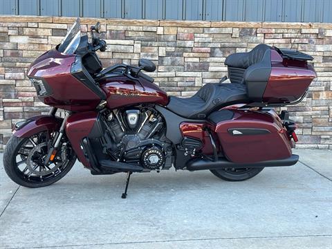 2026 Indian Pursuit Dark Horse with 112 and Powerband Audio Package