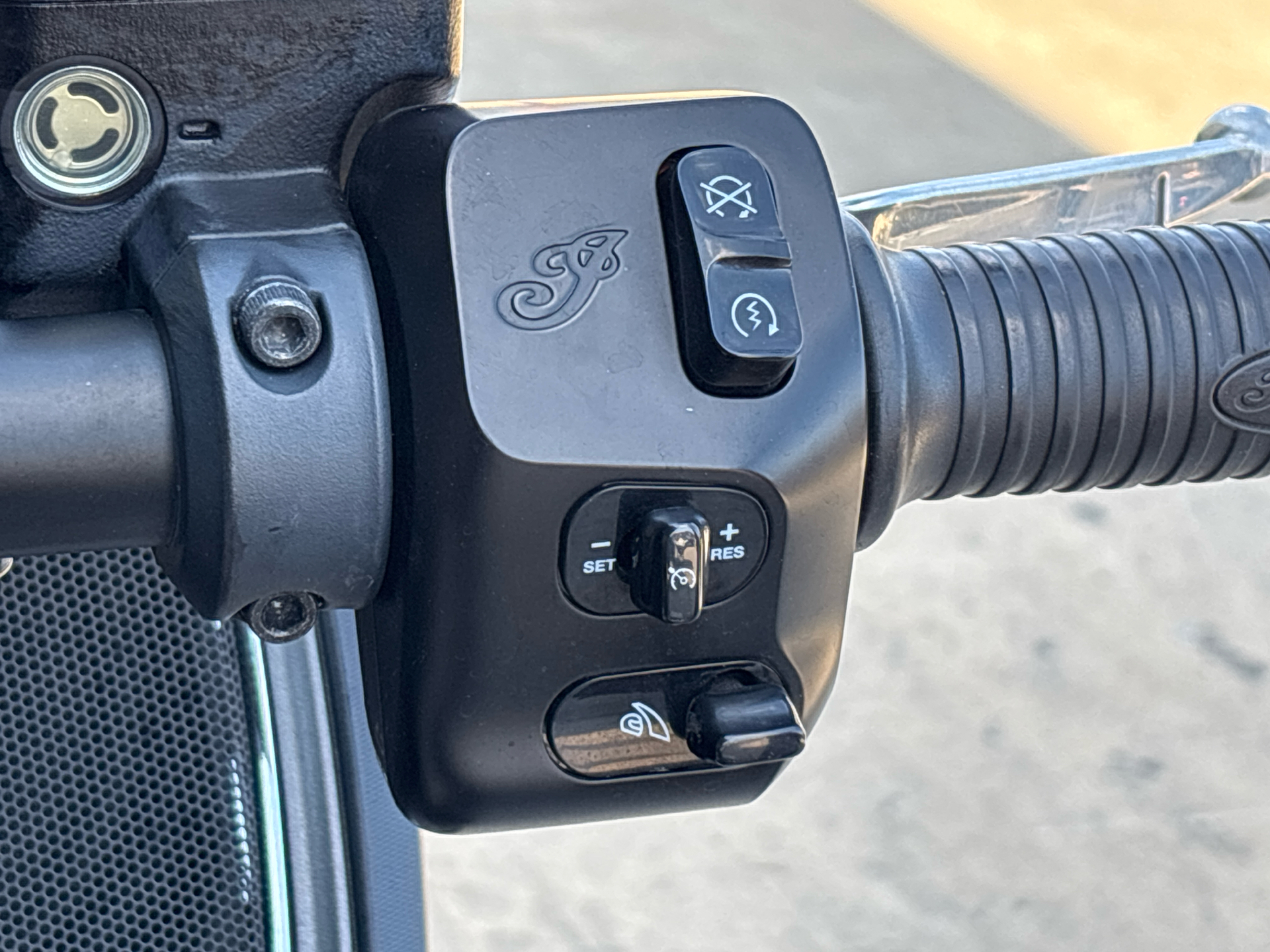 2020 Indian Motorcycle Challenger® Dark Horse® in Columbia, Missouri - Photo 8