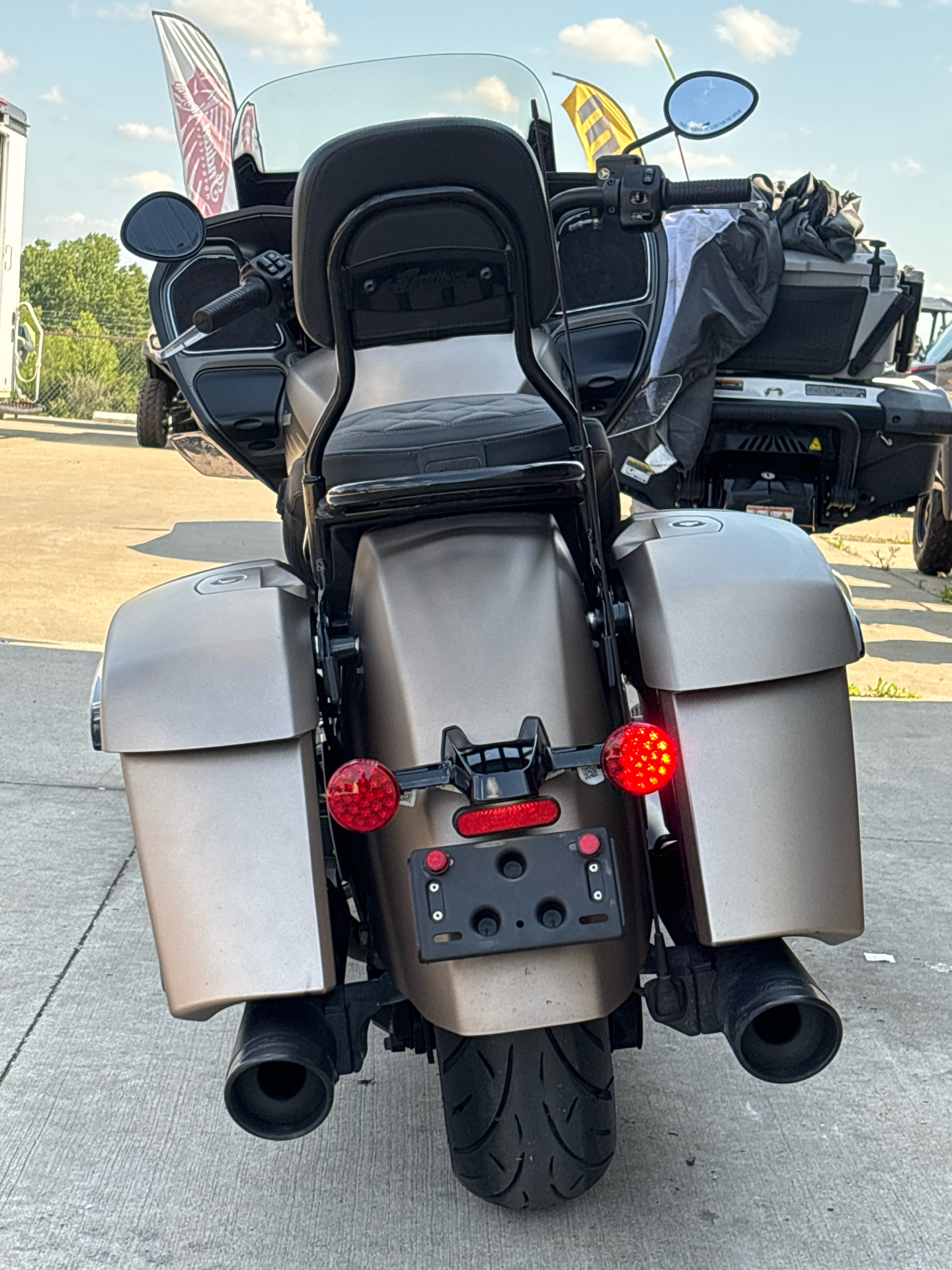 2020 Indian Motorcycle Challenger® Dark Horse® in Columbia, Missouri - Photo 10