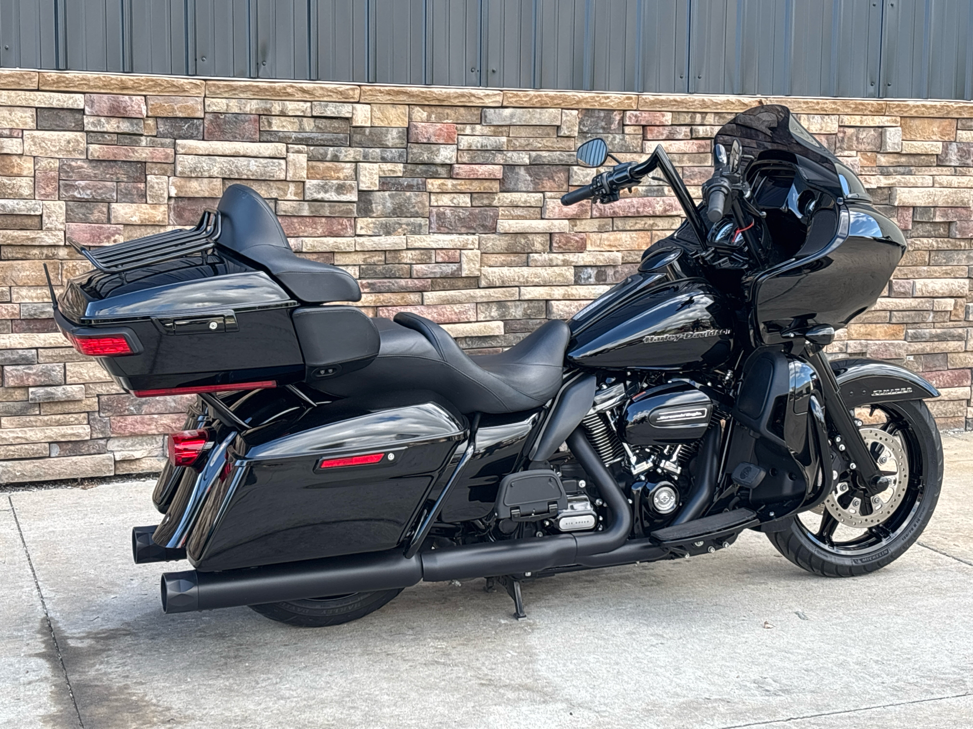 2020 Harley-Davidson Road Glide® Limited in Columbia, Missouri - Photo 2