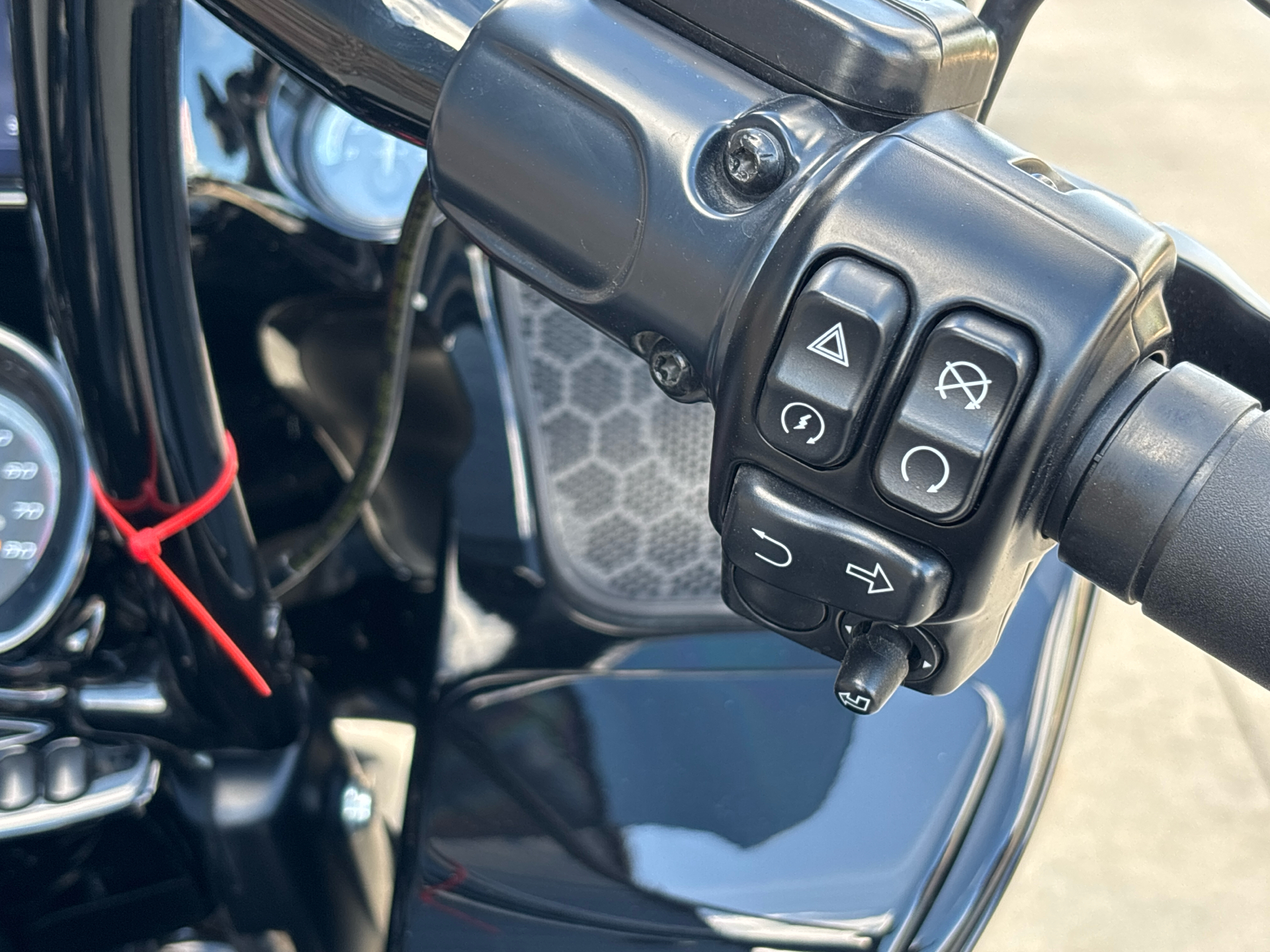 2020 Harley-Davidson Road Glide® Limited in Columbia, Missouri - Photo 9