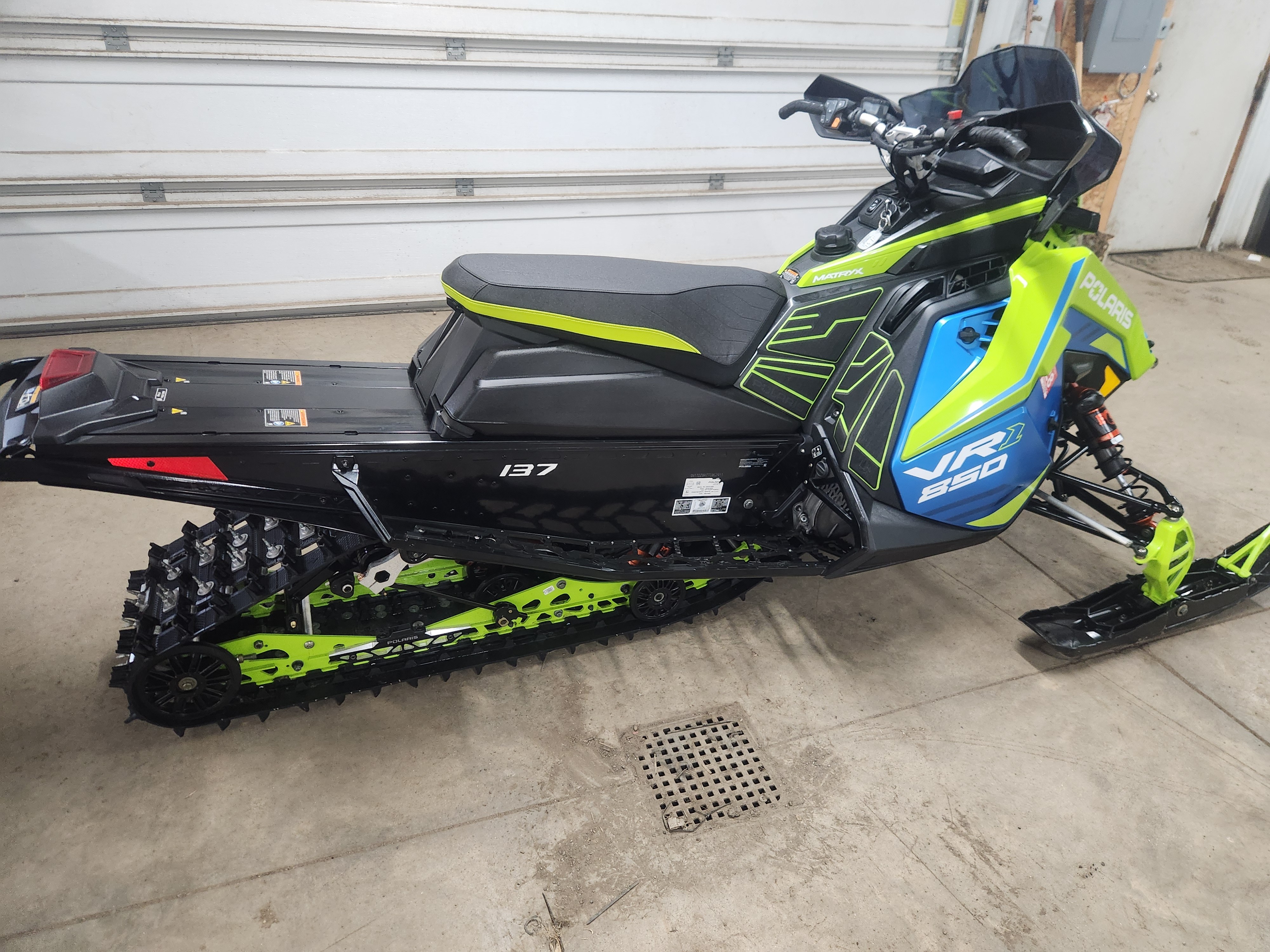 Certified Pre-Owned 2026 Polaris 850 INDY VR1 137 Dynamix SC ES