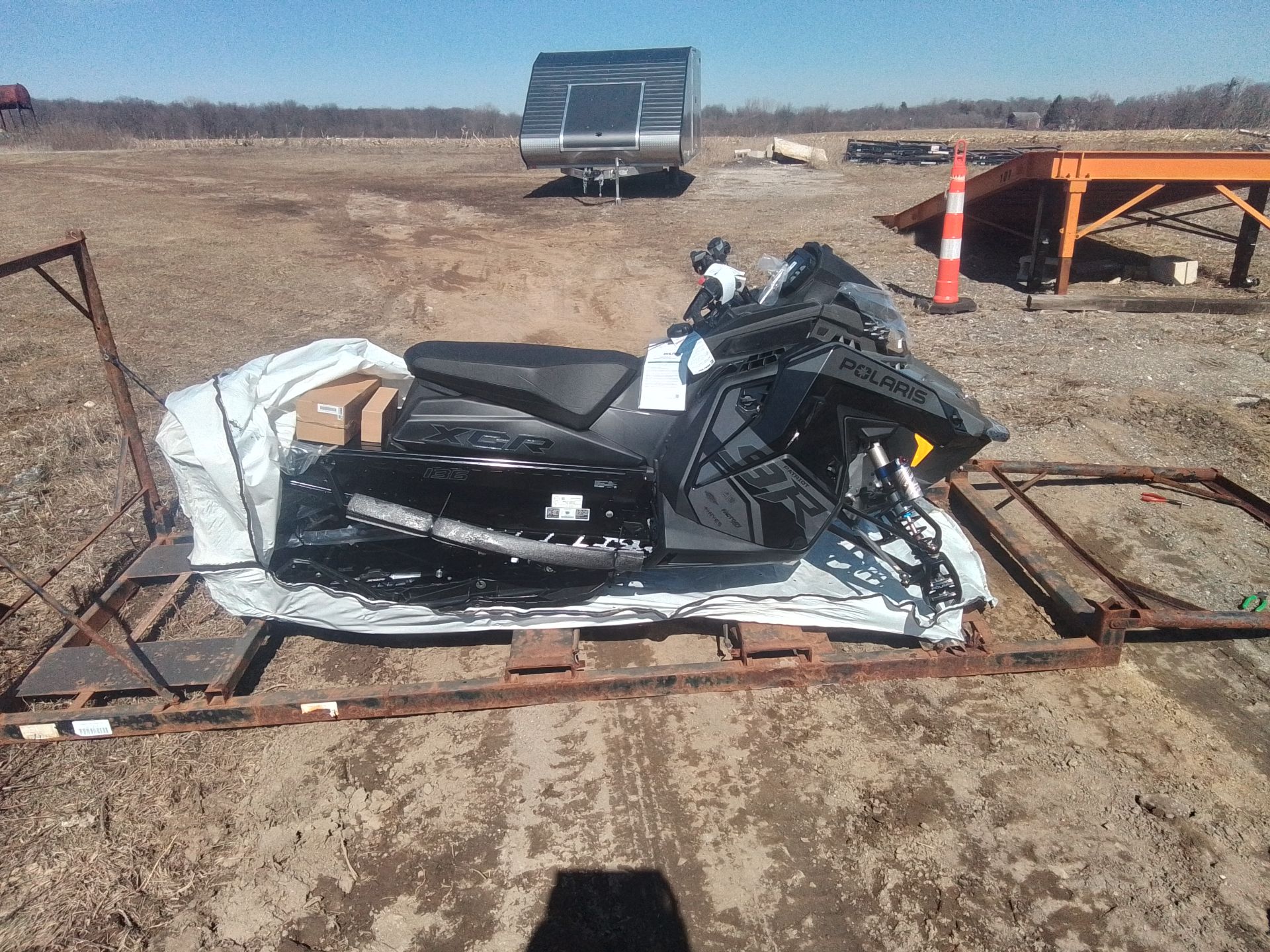 New 2025 Polaris Patriot 9R INDY XCR 136 SC ES Shadow Gray / Gloss Black |  Snowmobiles in Tecumseh MI | POL628243