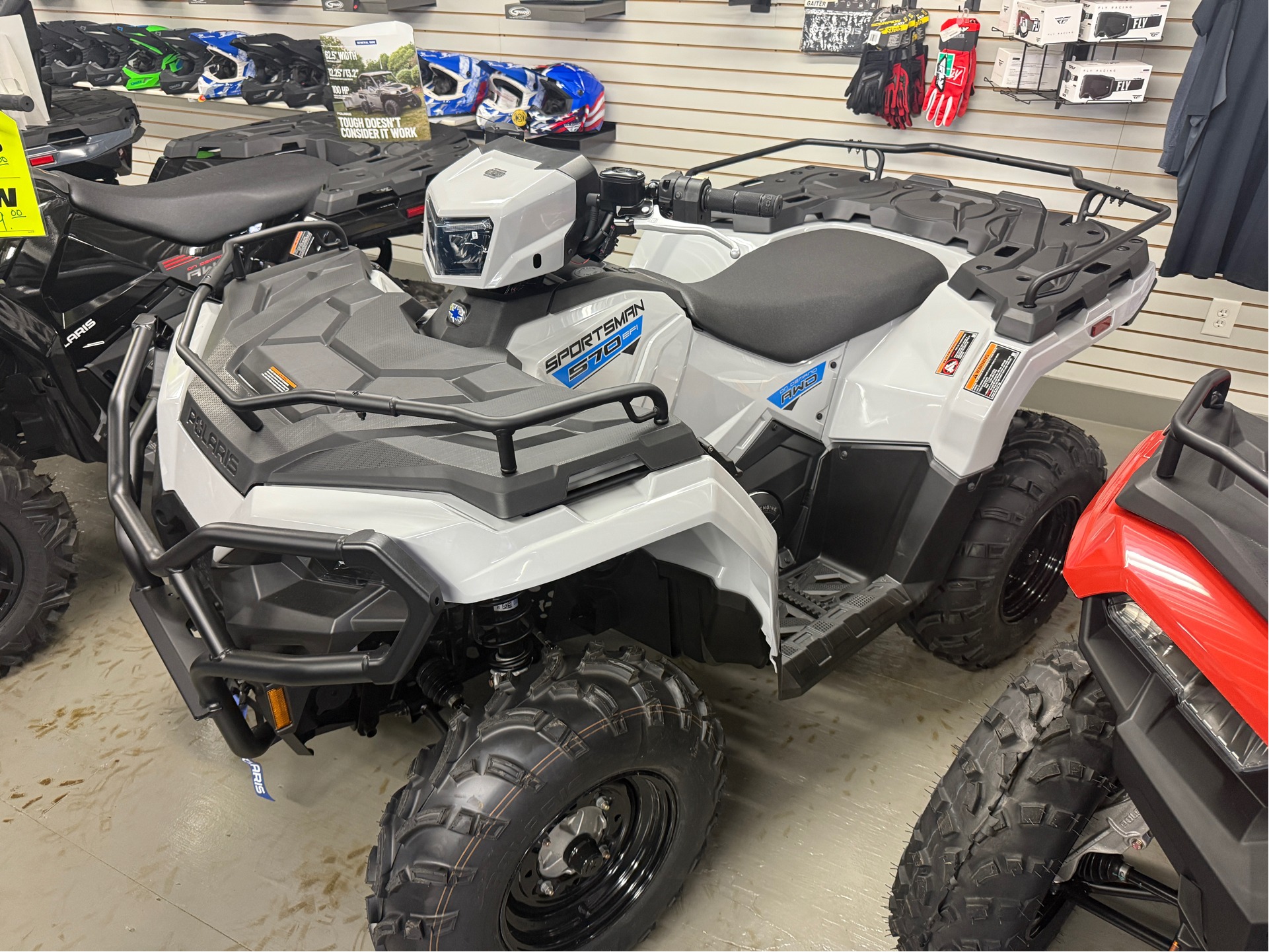 2026 Sportsman 570 EPS