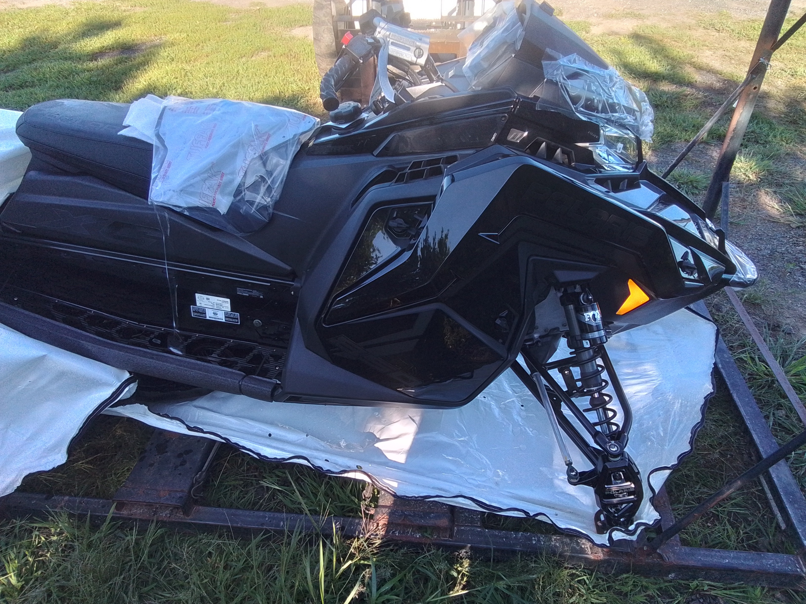 2027 Polaris 850 Switchback XC 146 Gloss Black 1.6 7S ES 2