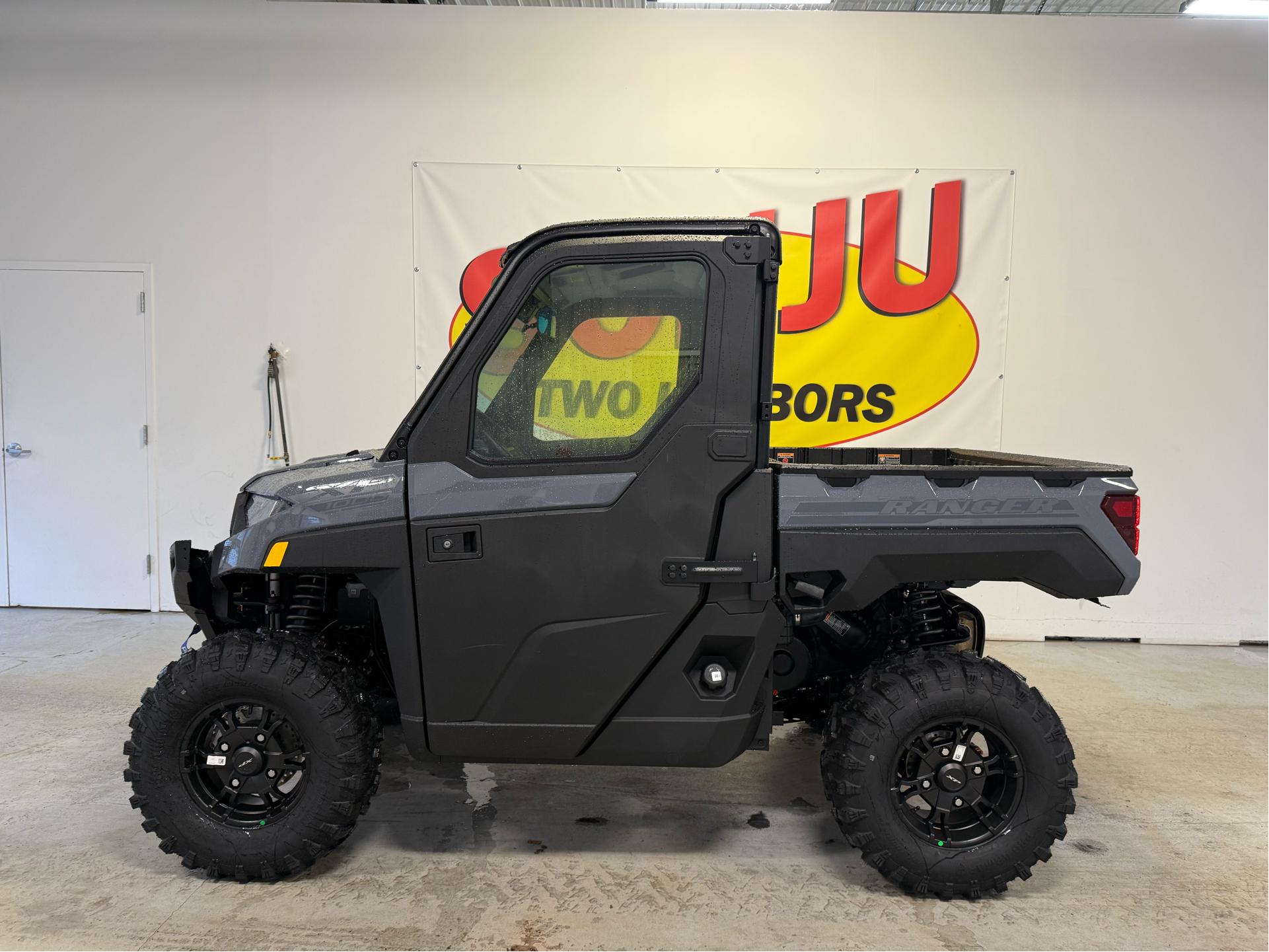 2025 Polaris Ranger XP 1000 NorthStar Edition Premium in Two Harbors, Minnesota - Photo 2