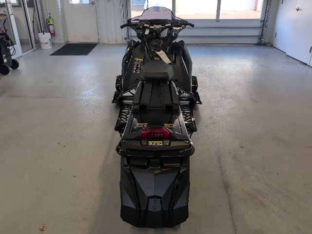 2026 Polaris 650 INDY XC 137 ES in Two Harbors, Minnesota - Photo 4