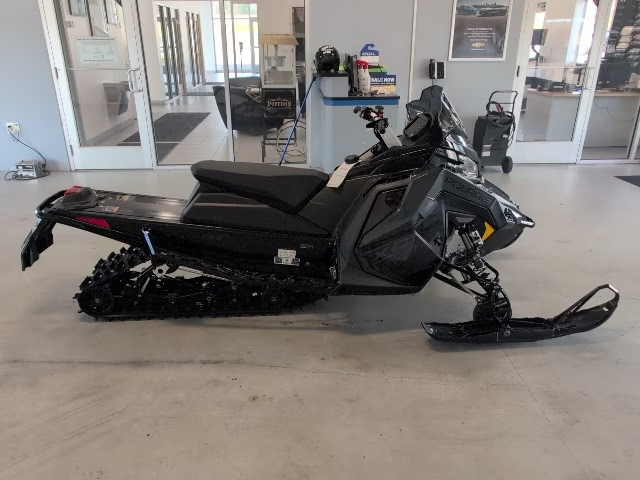 2026 Polaris 650 INDY XC 137 ES in Two Harbors, Minnesota - Photo 6