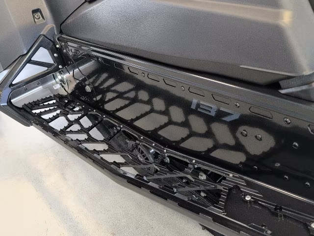 2026 Polaris 650 INDY XC 137 ES in Two Harbors, Minnesota - Photo 13