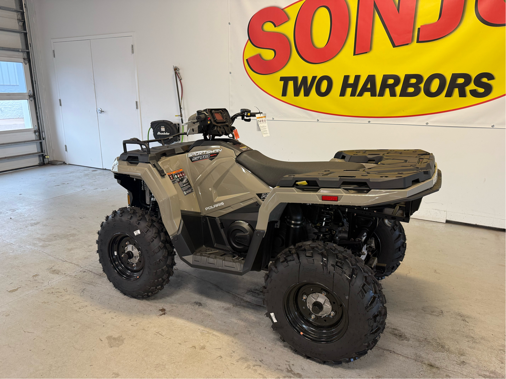 2025 Polaris Sportsman 570 in Two Harbors, Minnesota - Photo 2