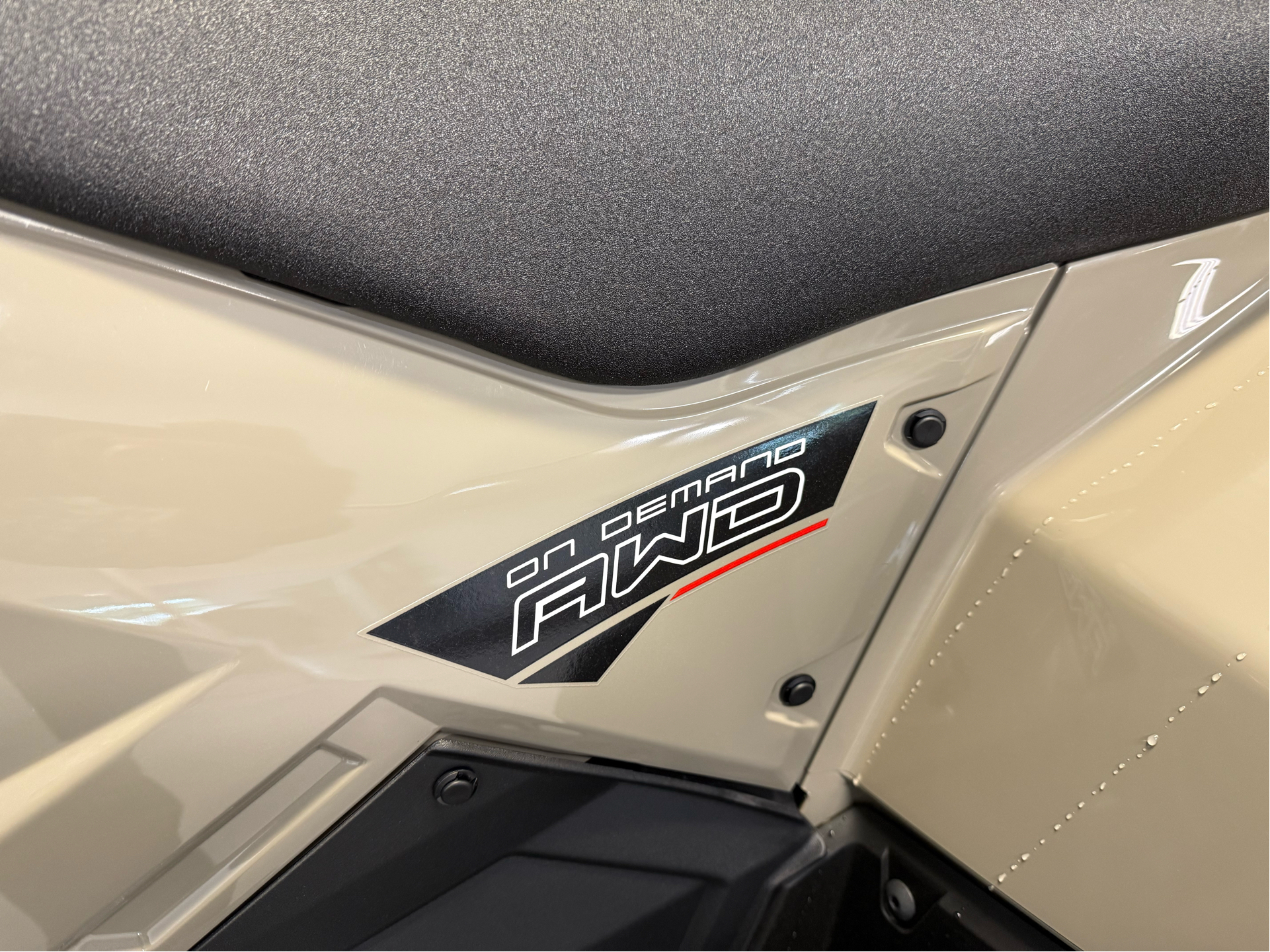2025 Polaris Sportsman 570 in Two Harbors, Minnesota - Photo 8