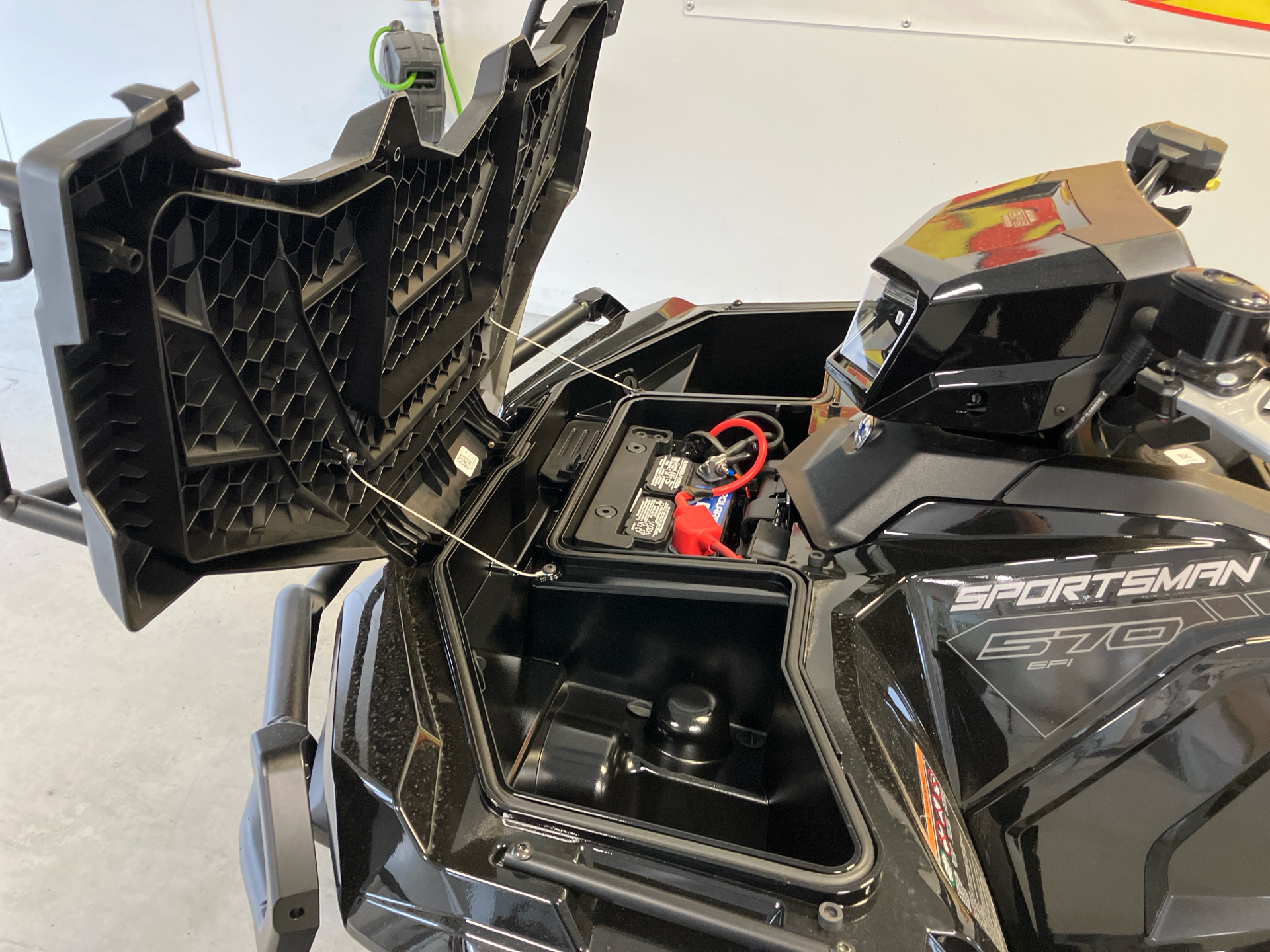 2025 Polaris Sportsman X2 570 in Two Harbors, Minnesota - Photo 9