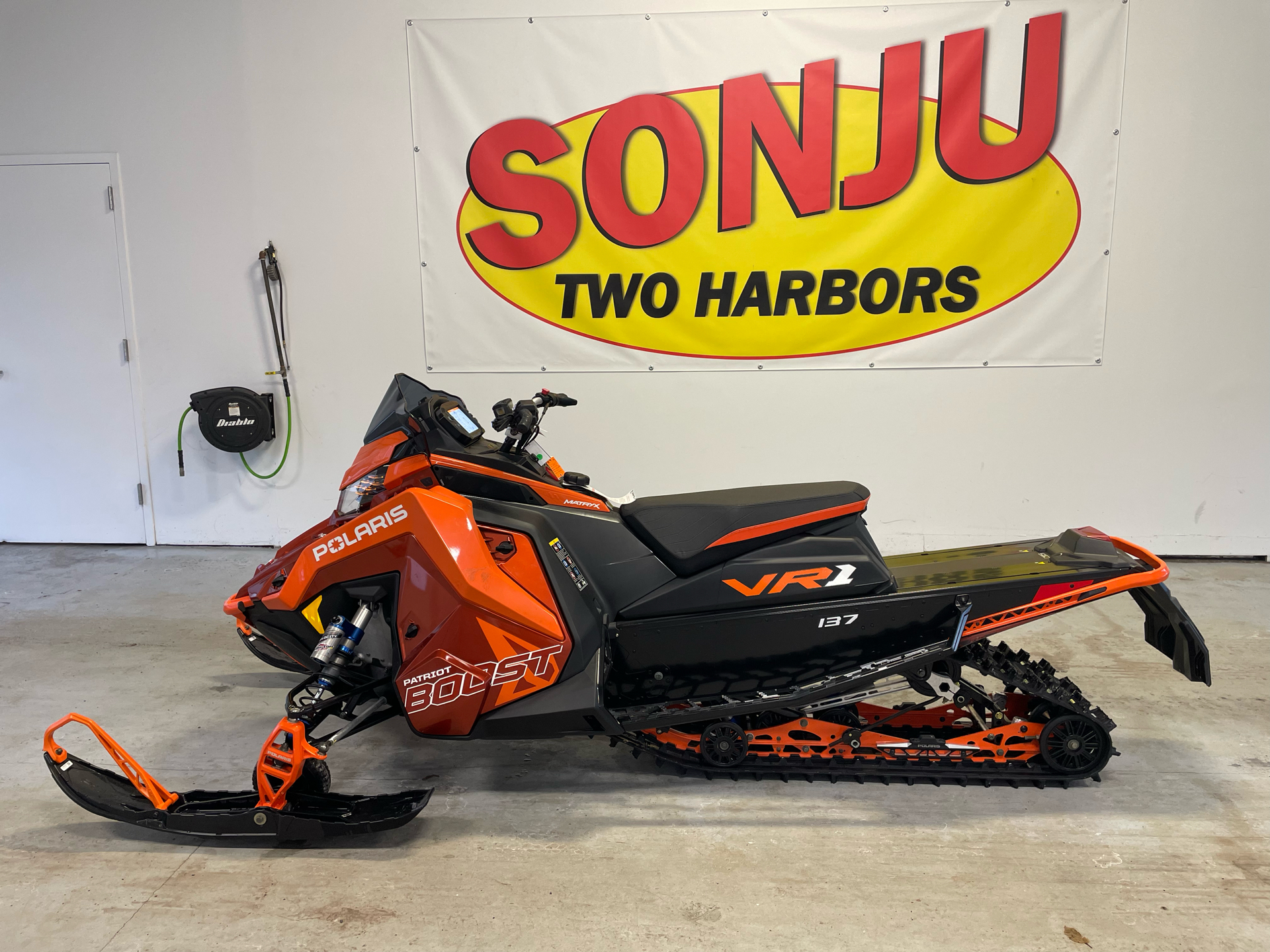 2024 Polaris Patriot Boost Indy VR1 137 SC ES in Two Harbors, Minnesota - Photo 2