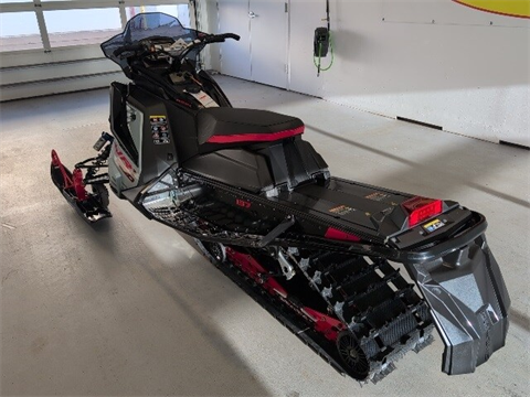 2026 Polaris 650 INDY VR1 137 SC ES in Two Harbors, Minnesota - Photo 3