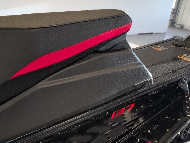 2026 Polaris 650 INDY VR1 137 SC ES in Two Harbors, Minnesota - Photo 12