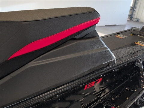 2026 Polaris 650 INDY VR1 137 SC ES in Two Harbors, Minnesota - Photo 12