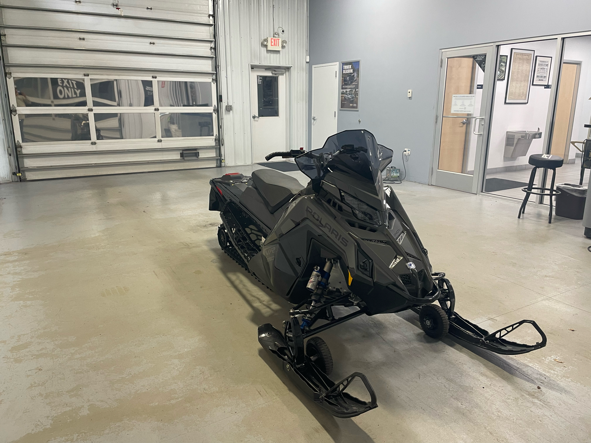 2025 Polaris 850 INDY VR1 137 SC ES in Two Harbors, Minnesota - Photo 5