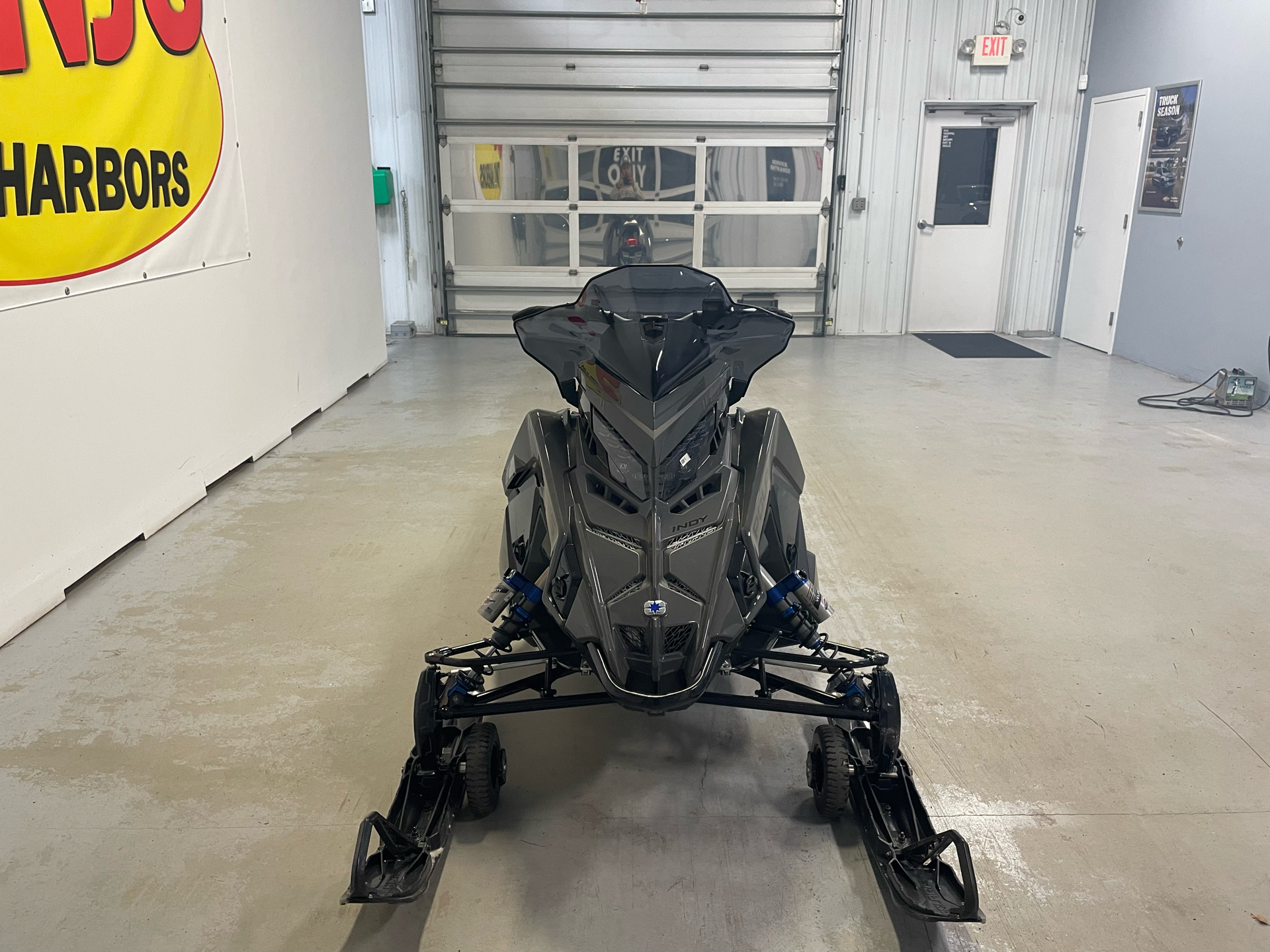 2025 Polaris 850 INDY VR1 137 SC ES in Two Harbors, Minnesota - Photo 6