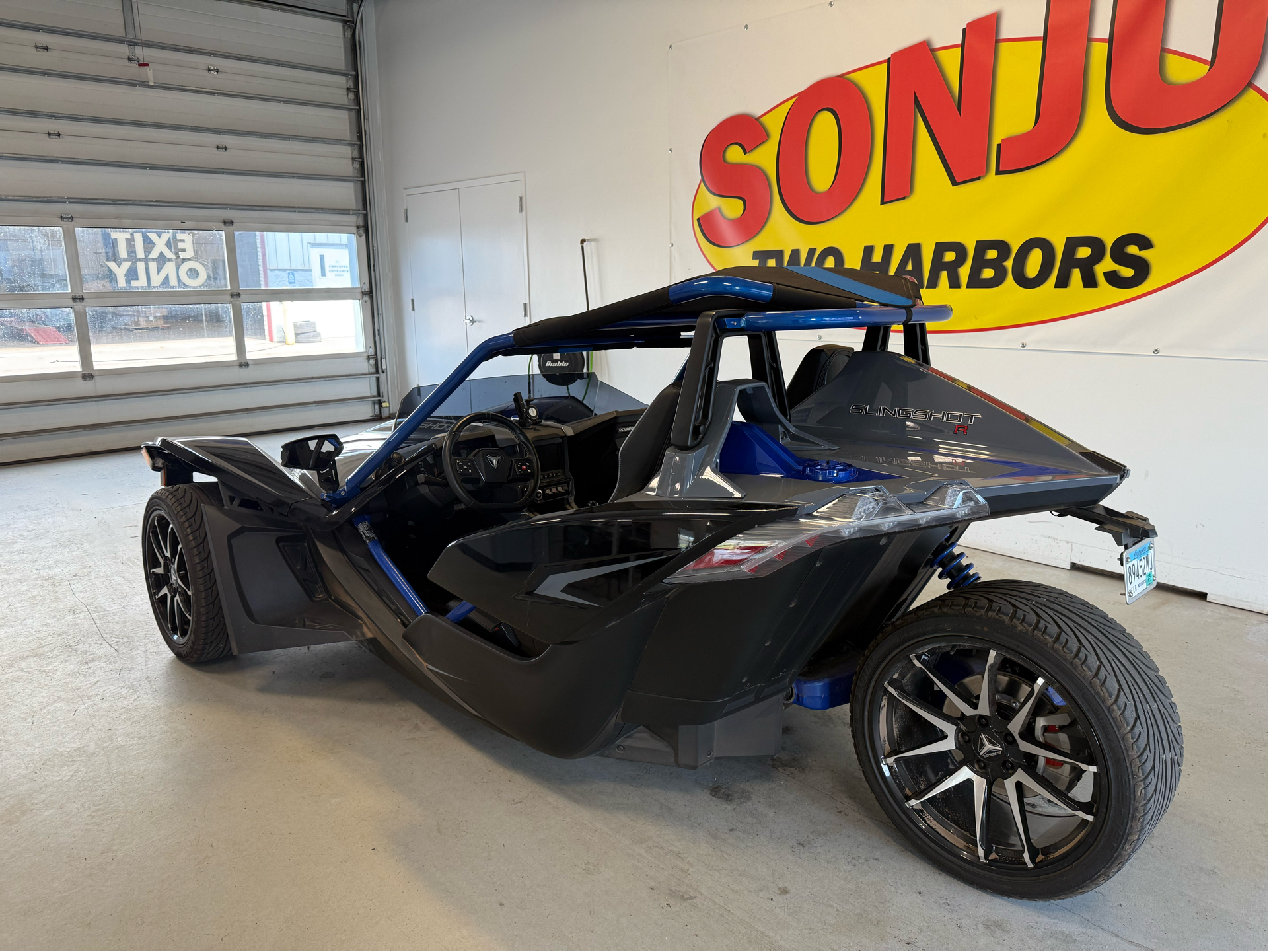 2021 Polaris Slingshot R in Two Harbors, Minnesota - Photo 2