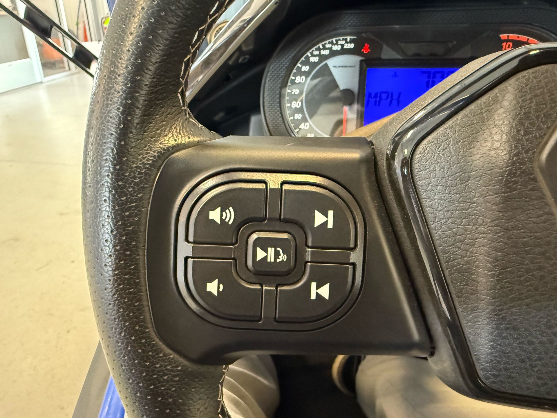 2021 Polaris Slingshot R in Two Harbors, Minnesota - Photo 10