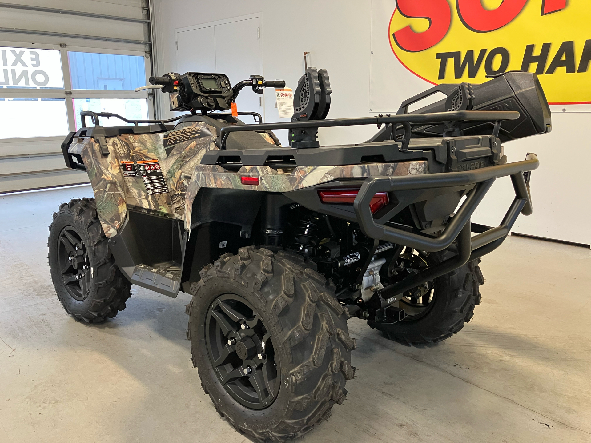 2025 Polaris Sportsman 570 Hunt Edition in Two Harbors, Minnesota - Photo 14
