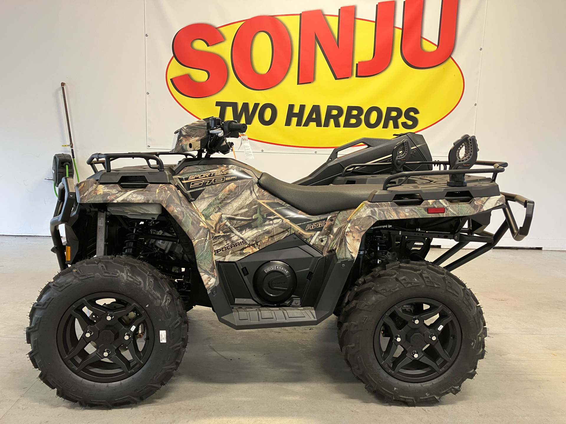2025 Polaris Sportsman 570 Hunt Edition in Two Harbors, Minnesota - Photo 15