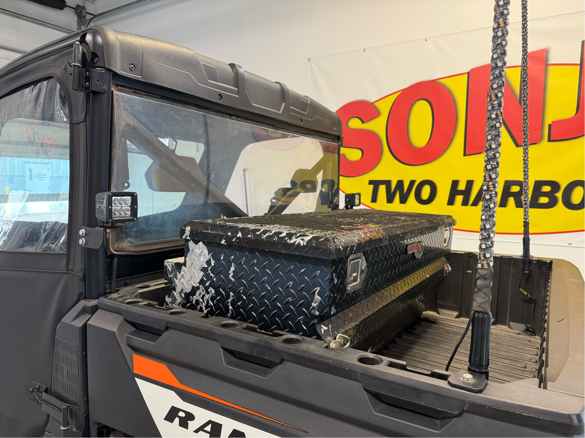 2023 Polaris Ranger 1000 Premium in Two Harbors, Minnesota - Photo 11