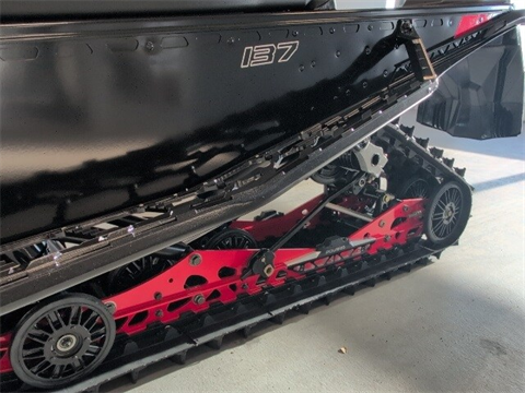 2026 Polaris 650 INDY VR1 137 SC ES in Two Harbors, Minnesota - Photo 12