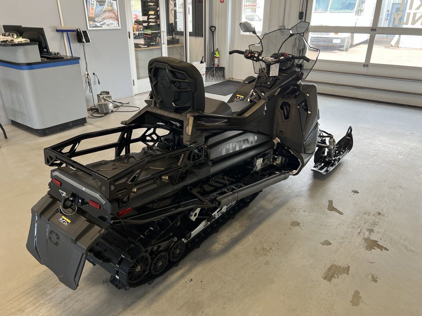 2025 Polaris 650 TITAN Adventure 155 1.8 ES in Two Harbors, Minnesota - Photo 5