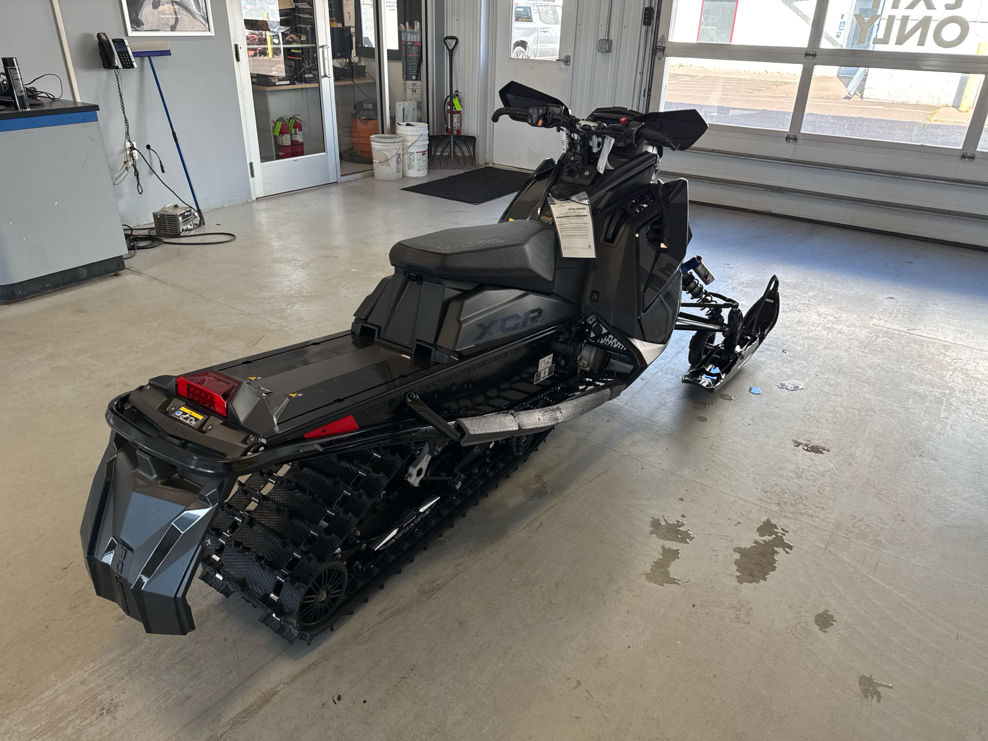 2025 Polaris 850 INDY XCR 136 SC ES in Two Harbors, Minnesota - Photo 6