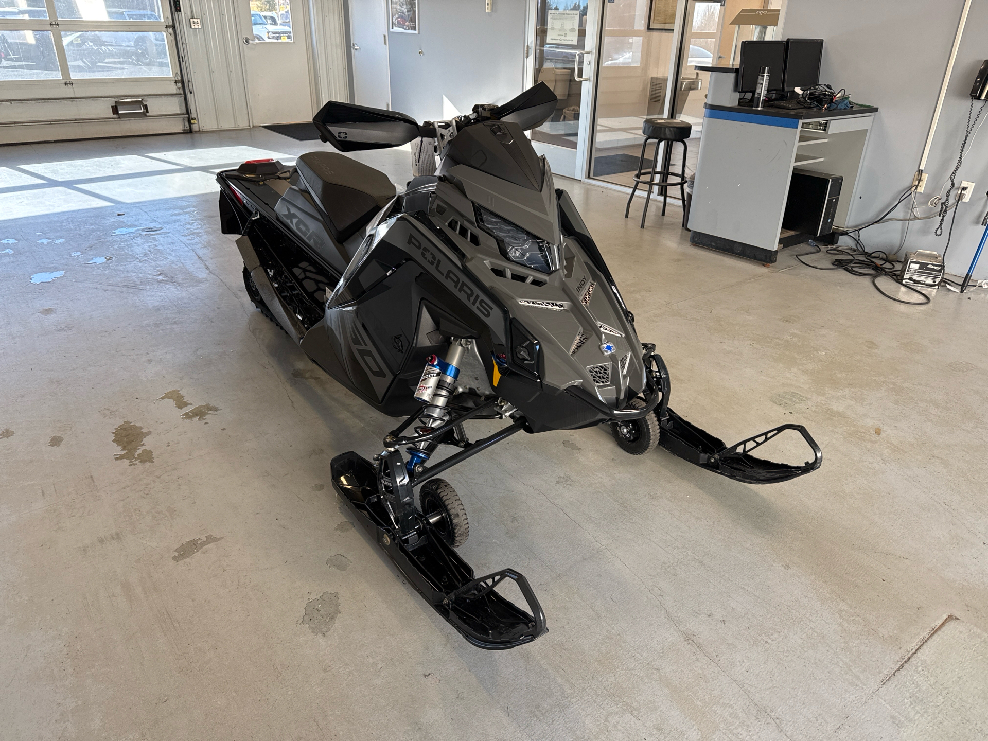 2025 Polaris 850 INDY XCR 136 SC ES in Two Harbors, Minnesota - Photo 8