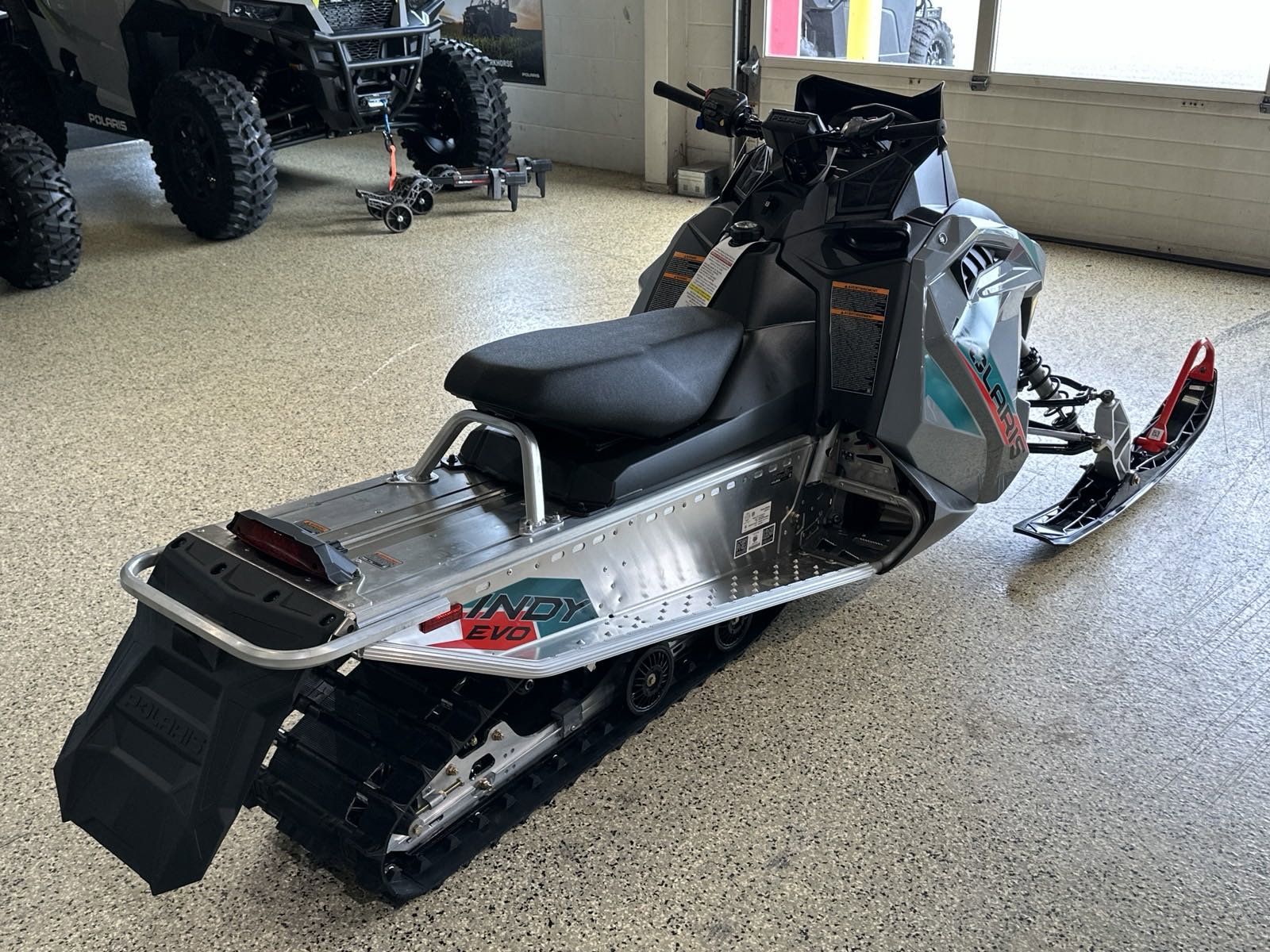 2024 Polaris 550 Indy EVO 121 ES in Two Harbors, Minnesota - Photo 4