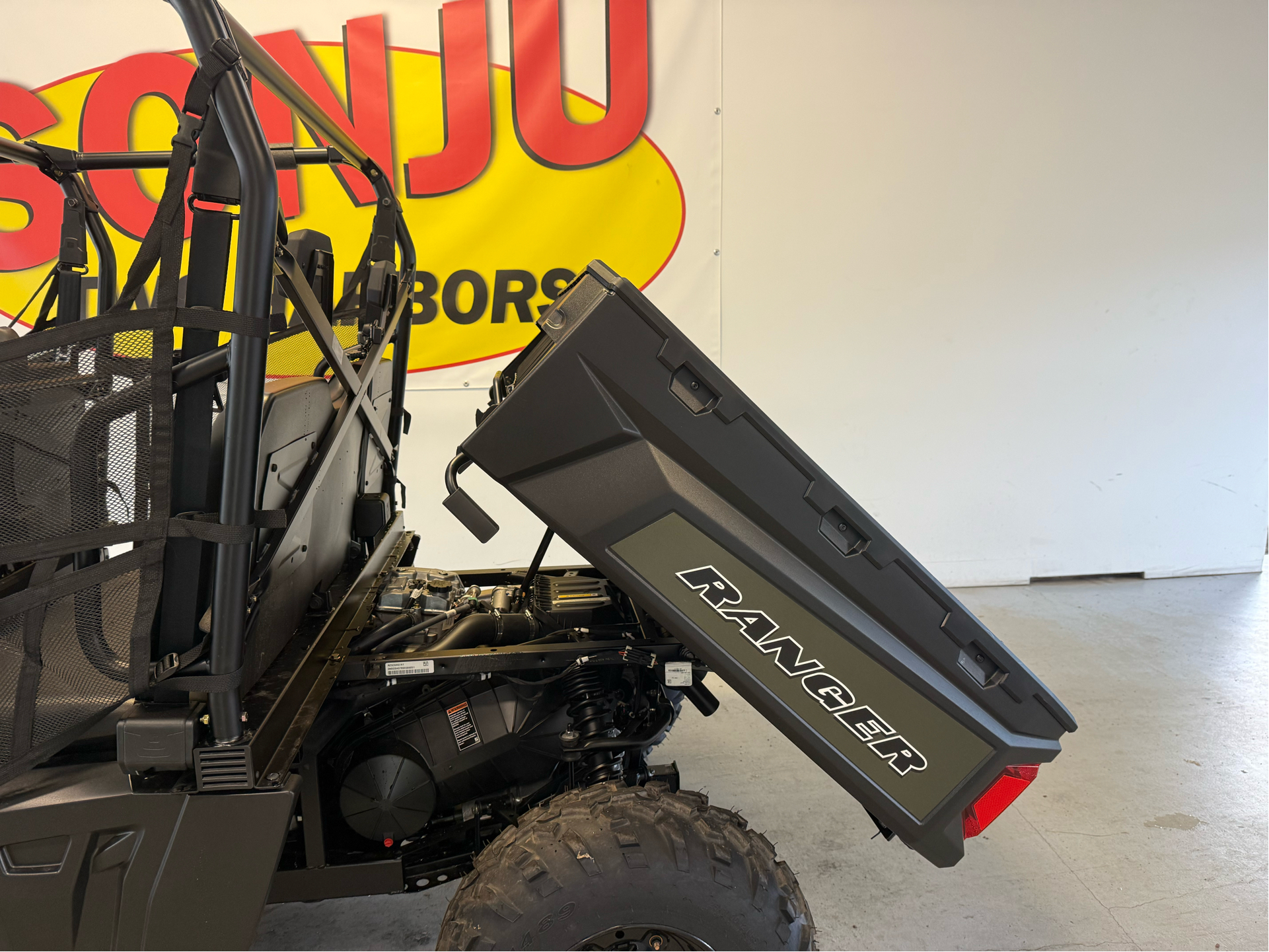 2025 Polaris Ranger Crew 570 Full-Size in Two Harbors, Minnesota - Photo 9