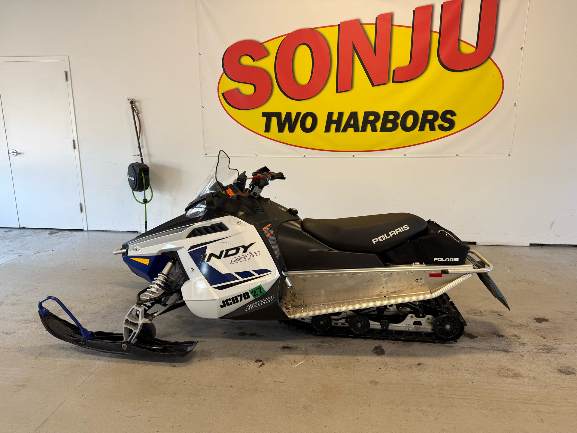 2017 Polaris 600 INDY SP in Two Harbors, Minnesota - Photo 2
