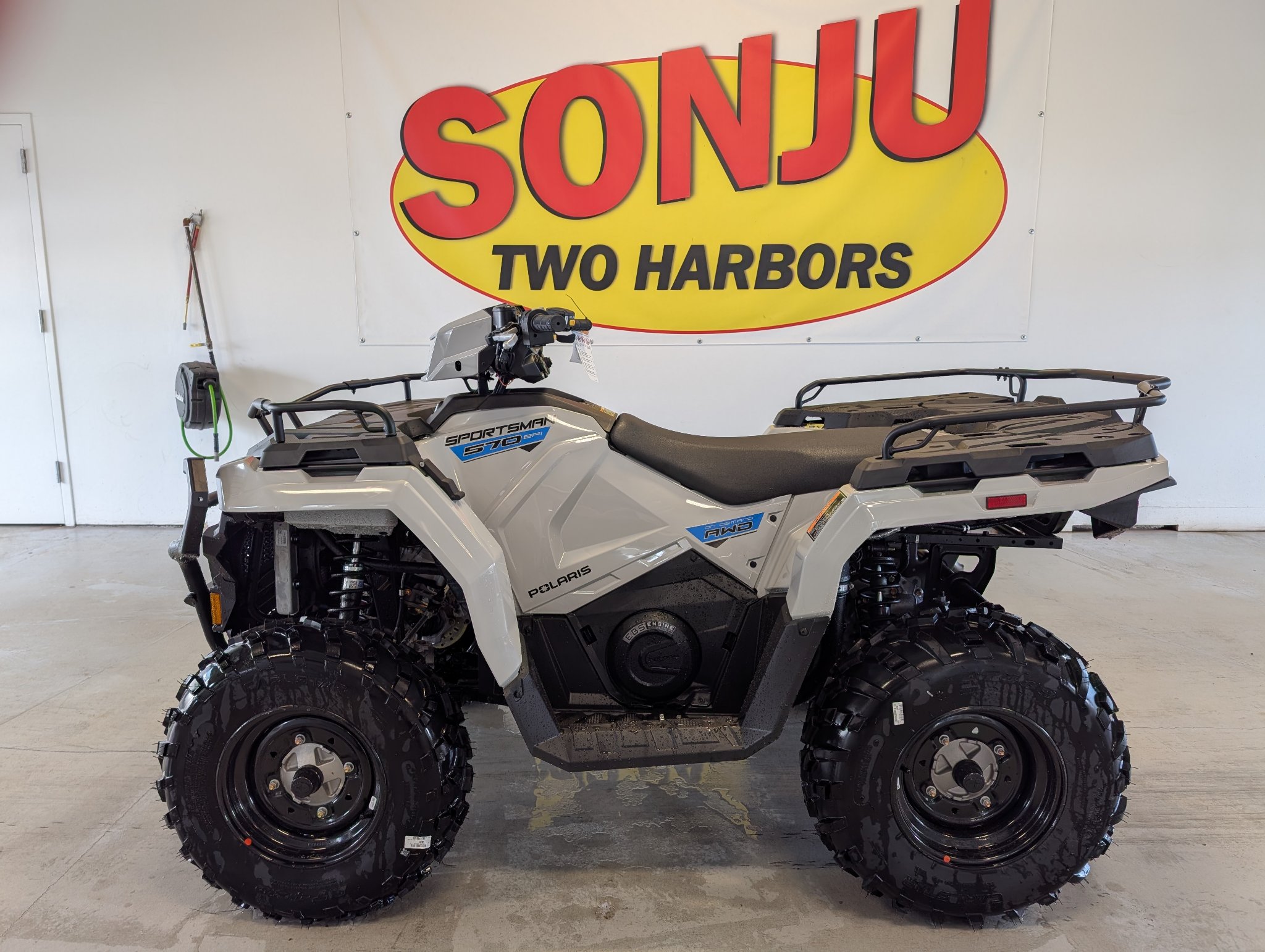 2026 Polaris Sportsman 570 EPS in Two Harbors, Minnesota - Photo 2