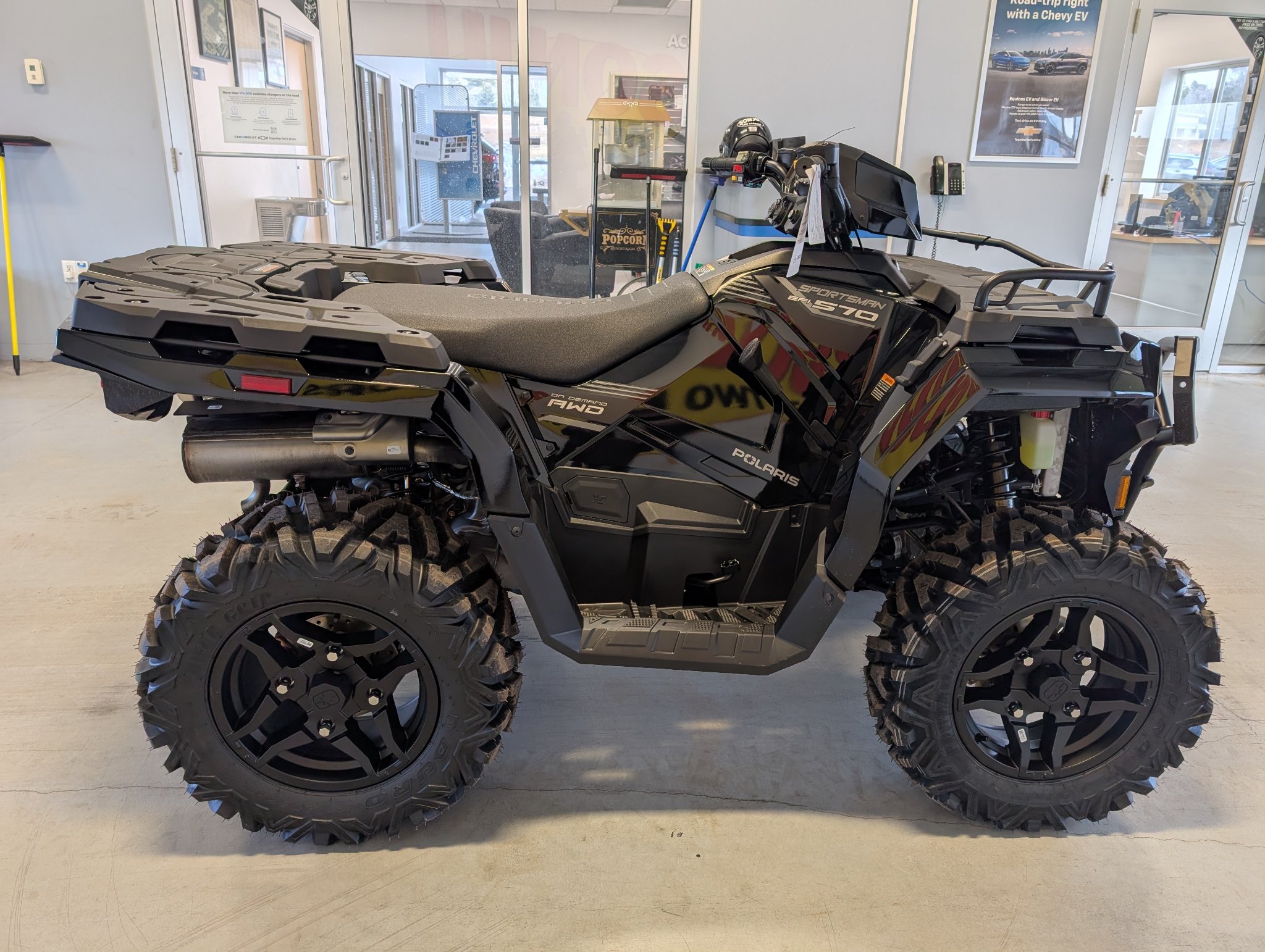 2026 Polaris Sportsman 570 Trail in Two Harbors, Minnesota - Photo 6