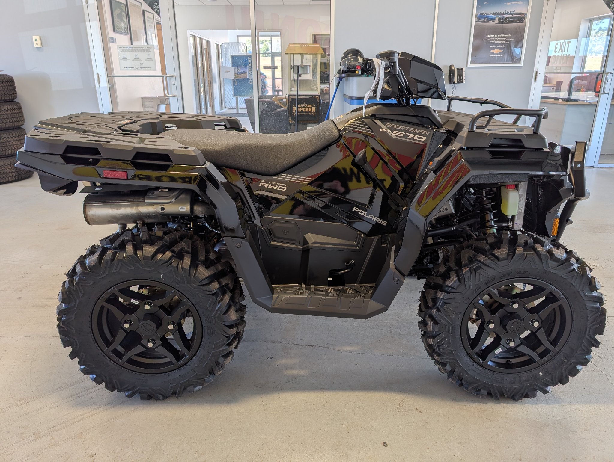 2026 Polaris Sportsman 570 Trail in Two Harbors, Minnesota - Photo 6