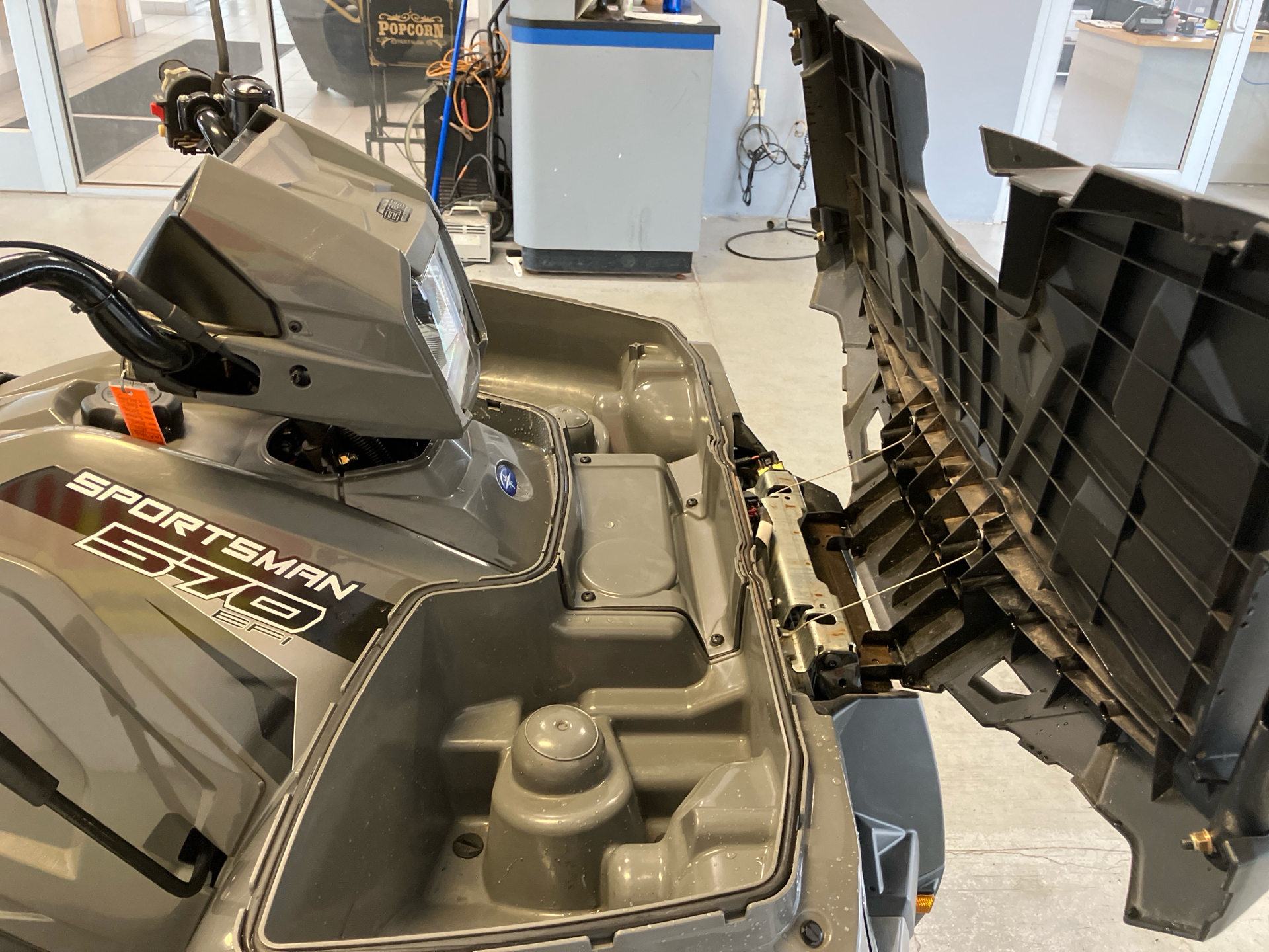 2021 Polaris Sportsman Touring 570 EPS in Two Harbors, Minnesota - Photo 6