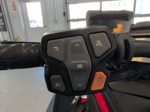 2022 Polaris 850 Indy XCR 136 SC in Two Harbors, Minnesota - Photo 16