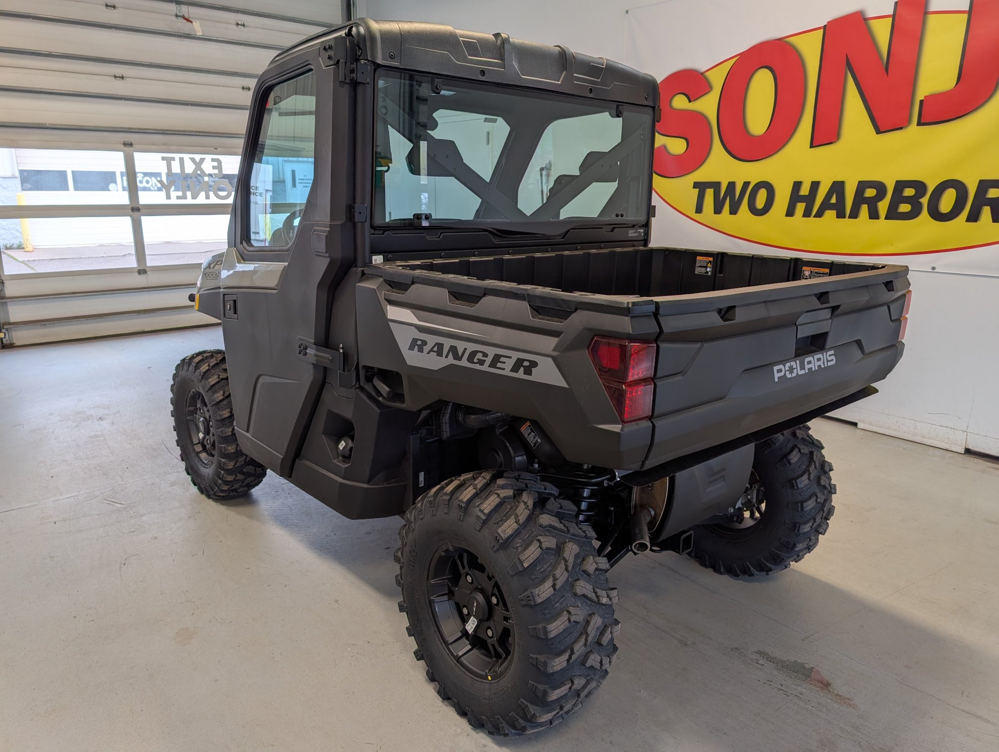 2027 Polaris Ranger XP 1000 Cab 3
