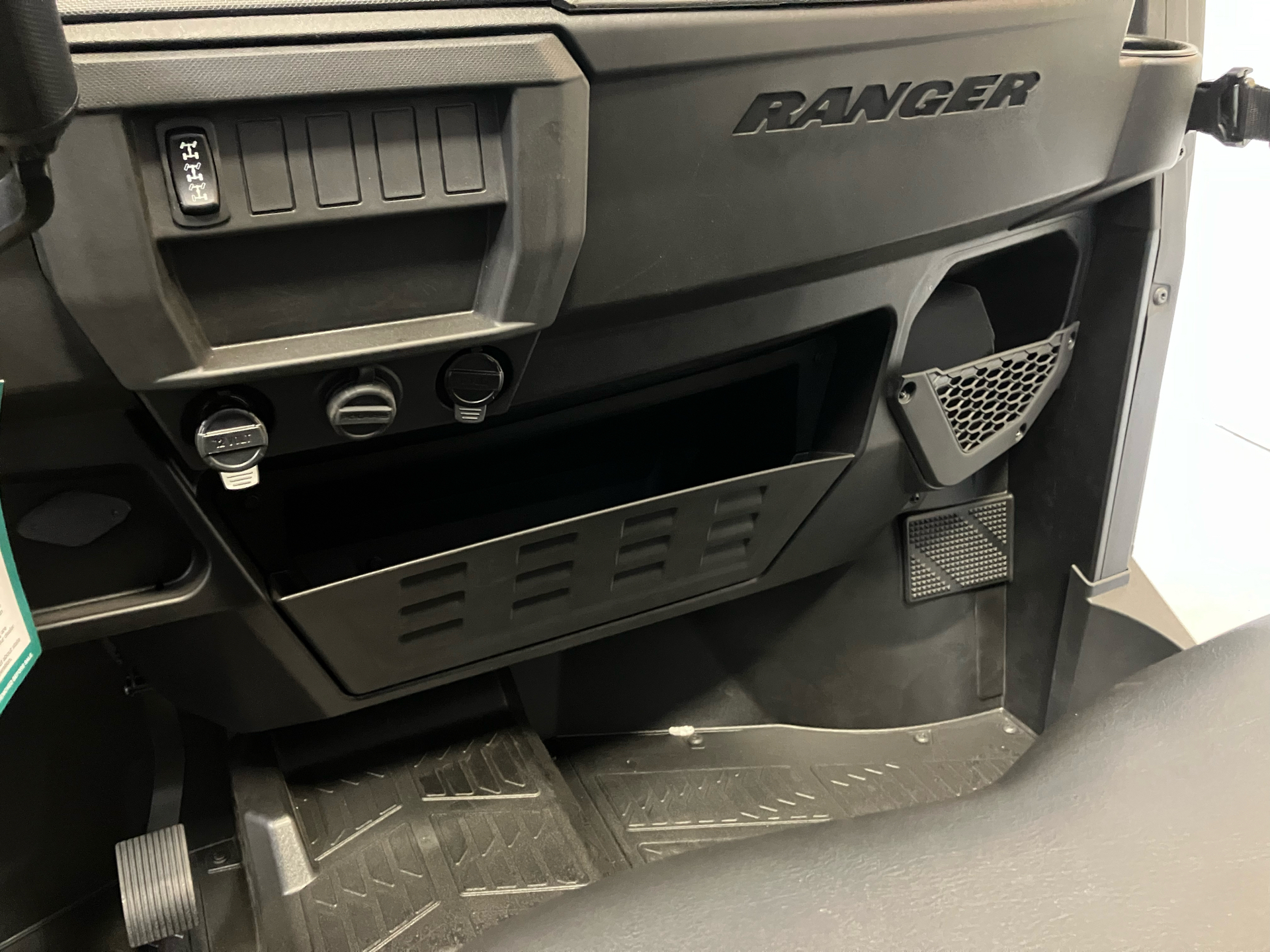 2026 Polaris Ranger 1000 EPS in Two Harbors, Minnesota - Photo 5