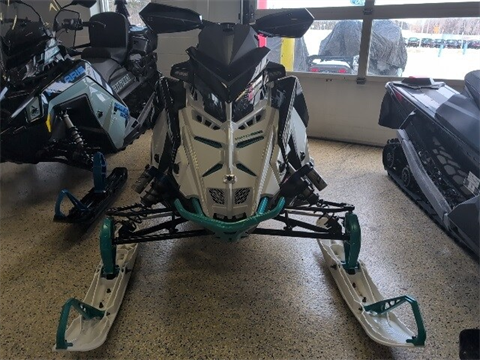 2025 Polaris Patriot Boost Switchback Assault 146 SC ES in Two Harbors, Minnesota - Photo 2