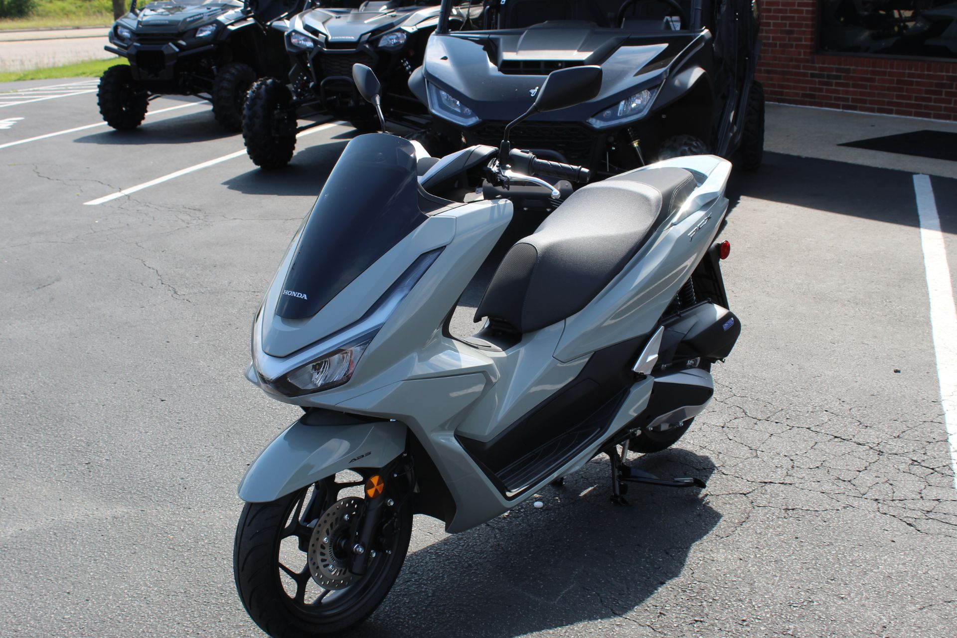 New 2025 Honda PCX, Sanford NC | Specs, Price, Photos | Pearl Gray