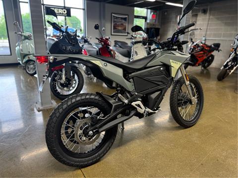 2025S/S goldwin サーマル ブラック New 2025 Zero Motorcycles SR/S | Specs, Photos, Price | For