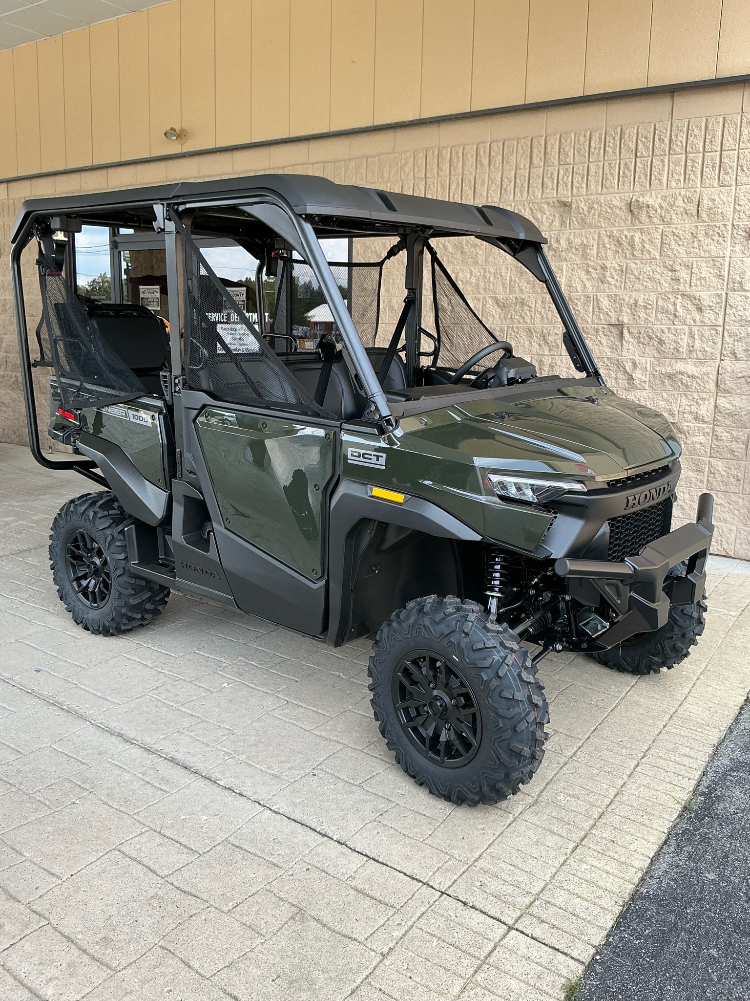 2026 Honda Pioneer 1000-5 Deluxe 1